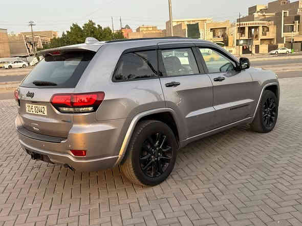 اسلام عليكم جيب موديل 2020
فئه / لمتدد بلاك توب فتحه سقف رادار وحساسات داير مداير السياره داخل جلد ومخمل قطعتين تبريد
 كشنات تدفئه وتبريد كشنات كهرباء
 شاشه جبيره كاربلاي تحكمات  ستيرن
 بصمه ابواب جنطه كهرباء تشغيل عن بعد مانع انزلاق مود سبورت نضام ايكو 
الصبغ/ بنيد وجاملغ والباب الوره السائق ربعه صبغ/
السياره جديد كير محرك مكفولات تخم تاير جديد صدر امامي خلفي كله جديد 
السعر/ 228 $ ورقه وبيه مجال بصيط 
مكان السيارة بغداد حي الجهاد 
للاستفسار اكثر الاتصال 
***********
