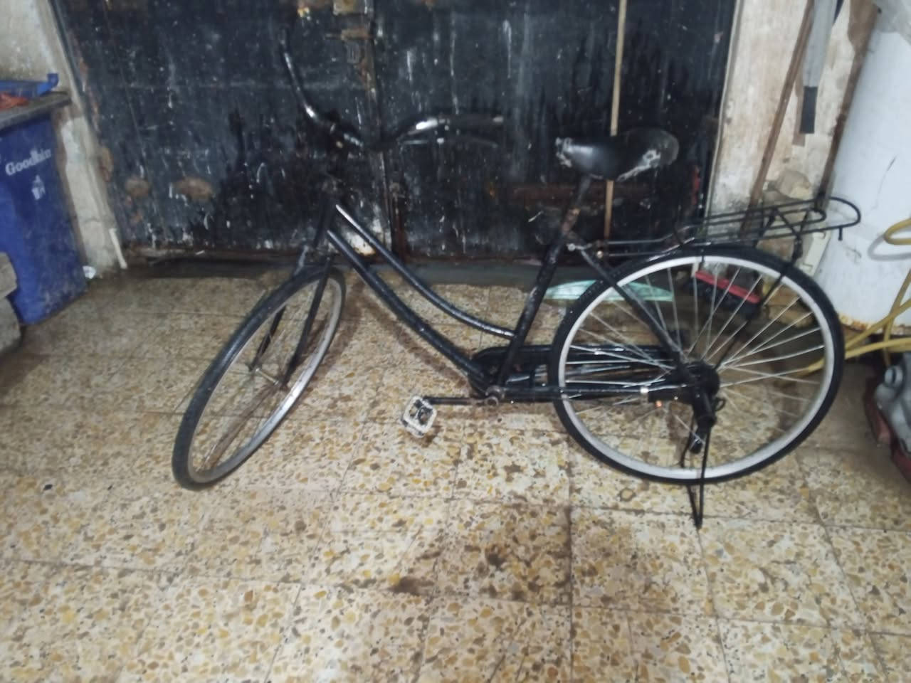 بيسكل للبيع السعر 60 شغال مابية عطلات العنوان الشيشان للتواصل ***********
