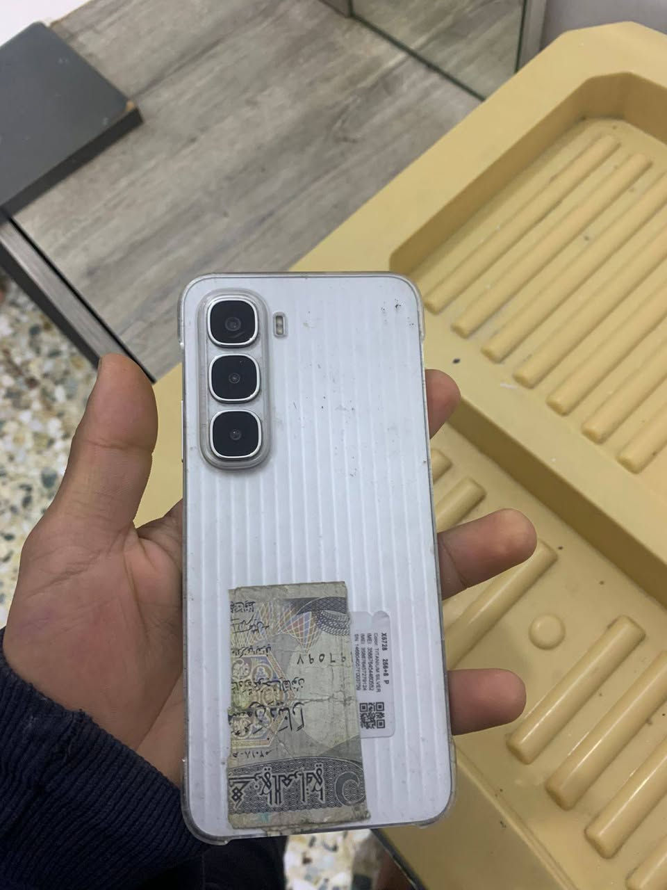 انفنكس هوت60iجديد الباكيت موجود والشاحنه والسماعه فقط هذه الفطر وكع مني ونكسر مصار نص شهر من اخذته ذاكره256 عشوائي8 كامره50 مكبكسل الي يريده سعره130وبي مجال رقمي***********
