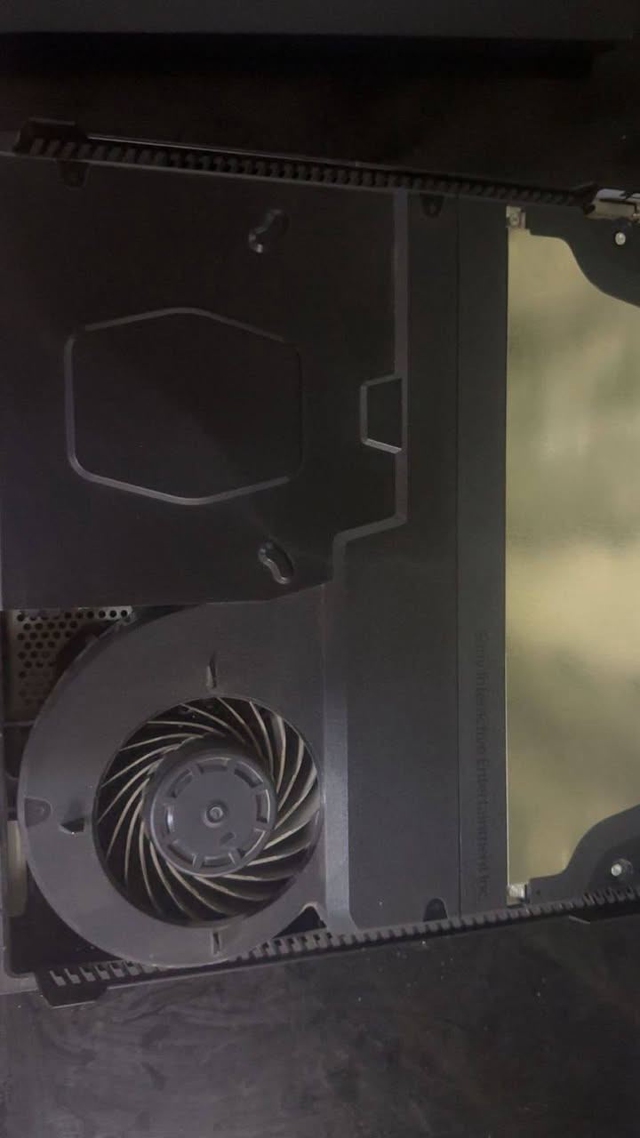 بلي فور برو أونلاين بلس سنه كامله ملحقات كامله بس الكارتونه مموجوده العنوان كراده  داخل يم تقاطع الورزدي تواصل خاص او واتساب *********** سعر راسلني واتس او خاص
