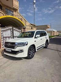 لاندكروز GXR • V8 • رقم بغداد