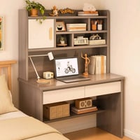 طاولة مكتب أنيقة وعملية تناسب أي غرفة مكتبية أو دراسية. تحتوي على أرفف...