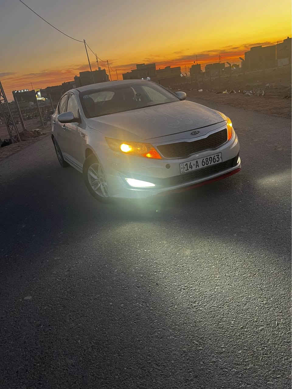 سياره كيا كي فايف موديل 2011
 سنويه باسمي مجدده لغايه 2028
رقمً انكليزي
كفاله كير ومحرك وتبريد
وارد كوري
مصبوغه عام جماليه عدا القماره مامصبوغه
رقم السياره بصره ومتواجده بالبصره
مكفوله من الضربه
سعرها 105 وبيه مجال للشراي
للاستفسار ***********
