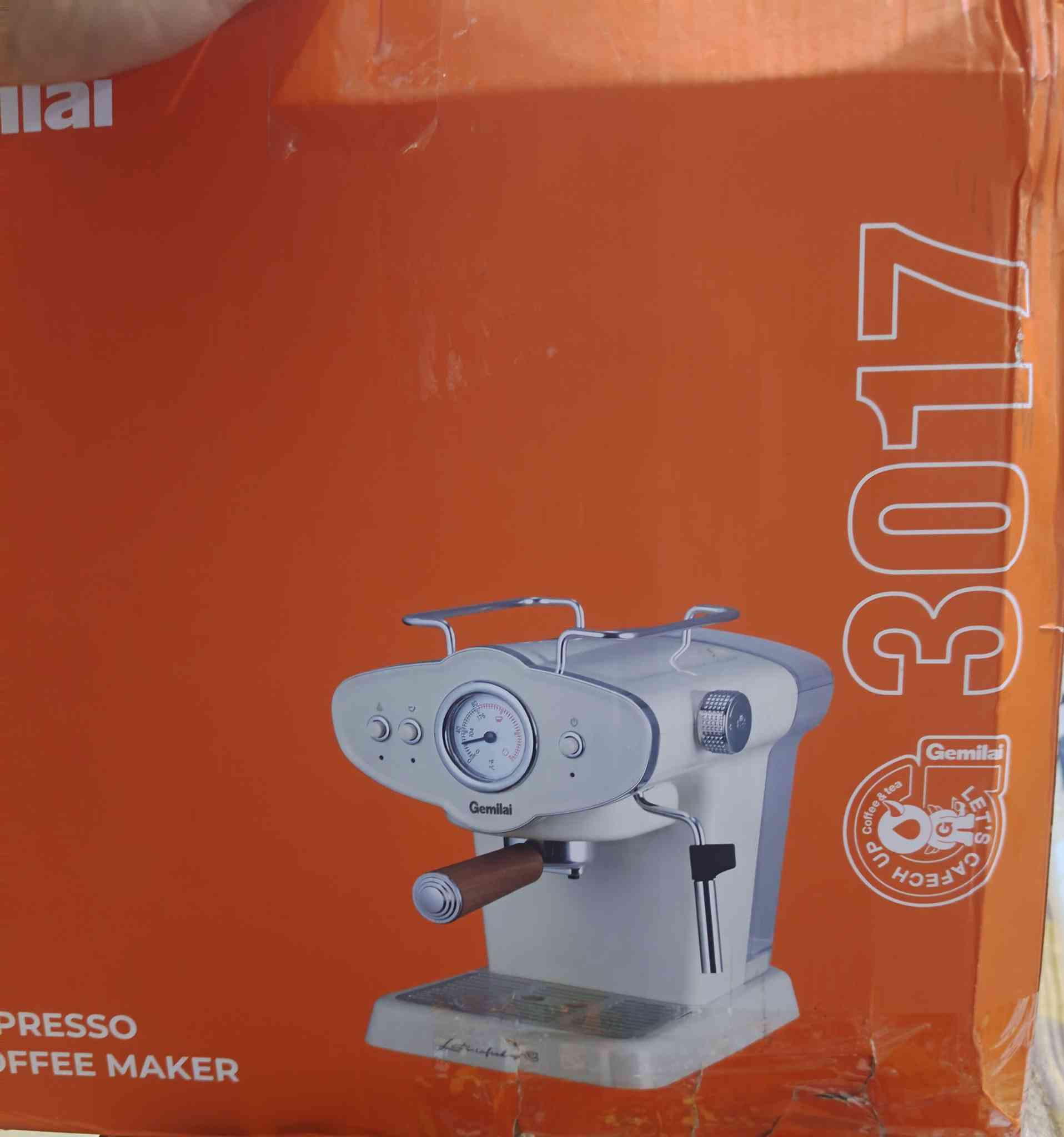 سلام عليكم مكينه كهوه مرتبه
ما اعرف بيهن كلشي بل صور موصفات المكينه 
ما اعرف سعرها الي تفيده ينطي سعر يوجد توصل ...


**إذا كنت صاحب هذا الإعلان وتريد حذفه لأي سبب، رجاءا أرسل رسالة إلى الدعم الفني**