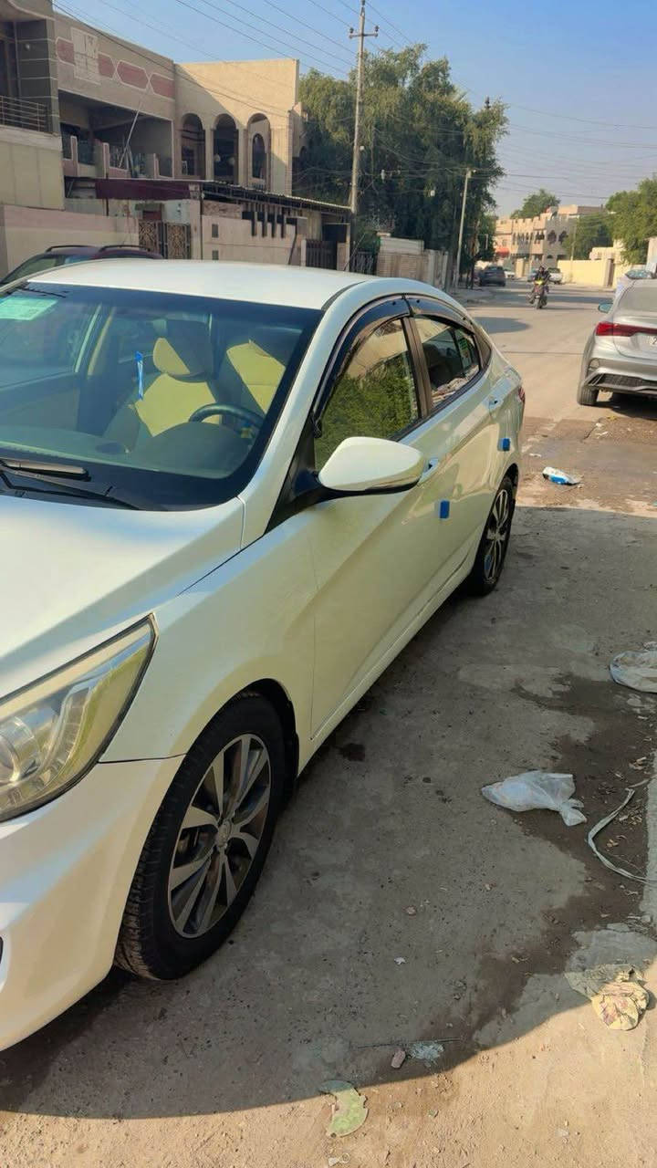 رقم بغداد الدولي 
سنويه هزه جديده بأسمي شخصياً
فووول مواصفات 
محرك 1600 دووش
كير AT 
  
حاجب لايت
بك لايت لدد
4 دسك
تحكم ستيرن جهتين 
5 ويل كب بلادي حجم 16 تخم دسكات جدد وباتري جديد 
أشاير بالمري تخم تاير جديد سيارة مابيها اي نقص استخدام بيت 
شاشه كبيره اندرويد مع كامره خلفيه  
سياره جاهزه ونظيفه خاليه من كل نقص
بيها نص بنيد اثر طخة كلش خفيفة بخشم البنيد فقط صبغ .. وبارد قليل كلش بمكانين  
غير متواجد عالفيس 

السعر :-   اتصل عالرقم 

العنوان :- بغداد سيدية

الرقم :- *********** بغداد, العراق
