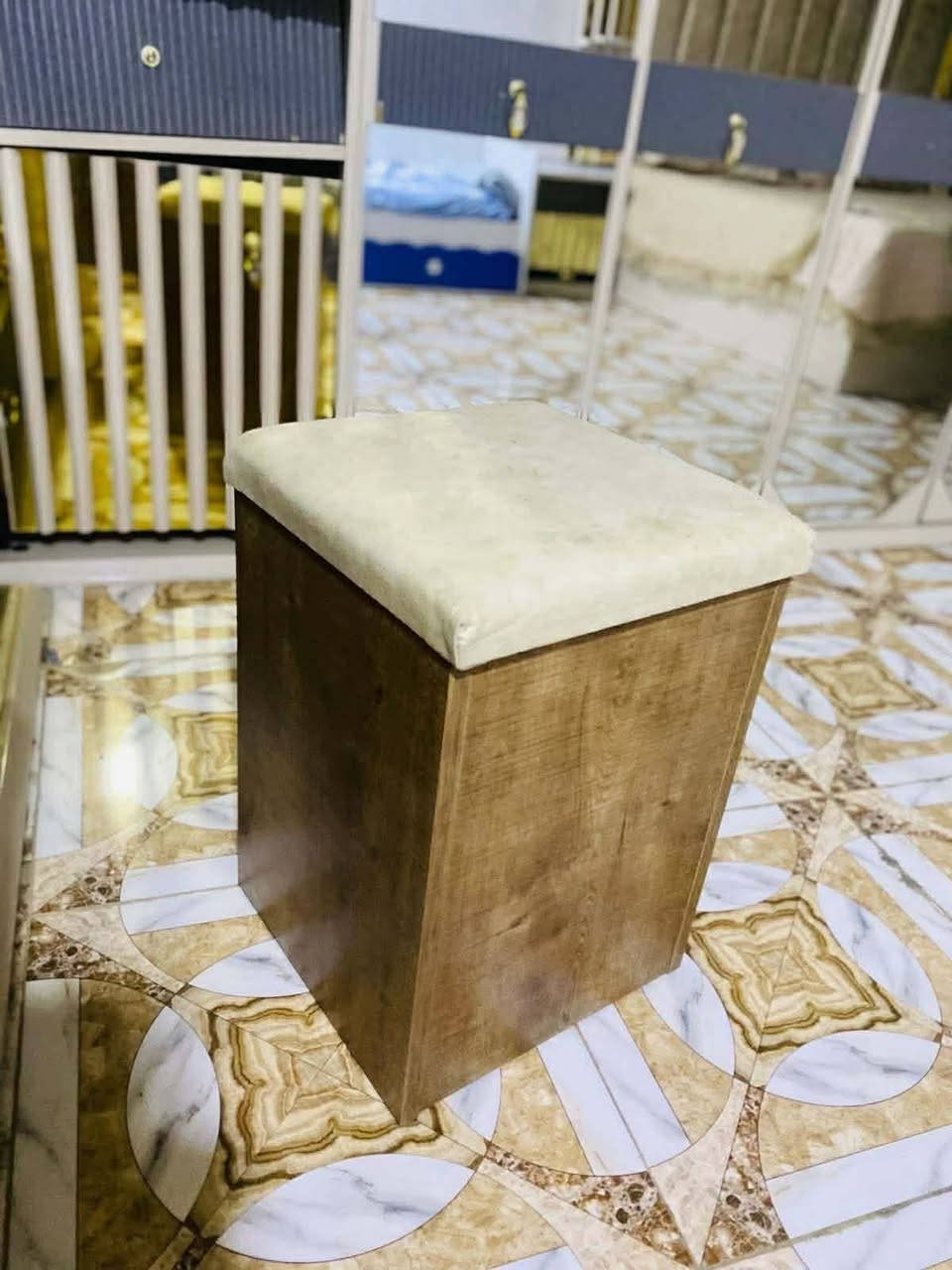 غرفه اخت جديد بسبب الوعود الكاذبه للبيع 
   العنوان  مجمع القريه الذهبيه


**إذا كنت صاحب هذا الإعلان وتريد حذفه لأي سبب، رجاءا أرسل رسالة إلى الدعم الفني**