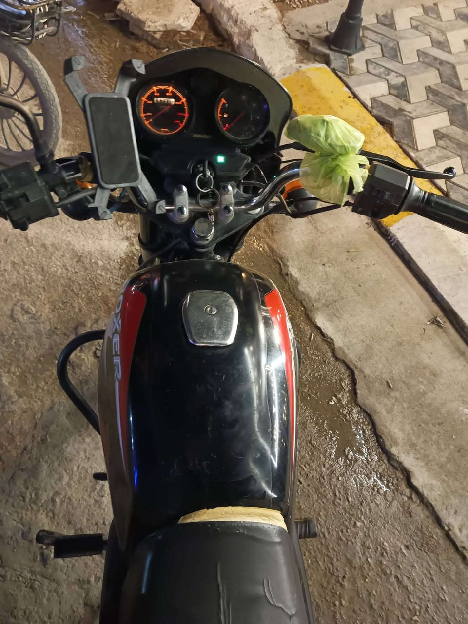 السلام عليكم بوكسر موديل 21 شرط الترقيم اوراق اصوليه 
1.500 وبمجال المكان ديالى 
***********
رحمه لوالديك الشراي يتصل مو شرعي لا يتصل ولا تكسر بالسعر
