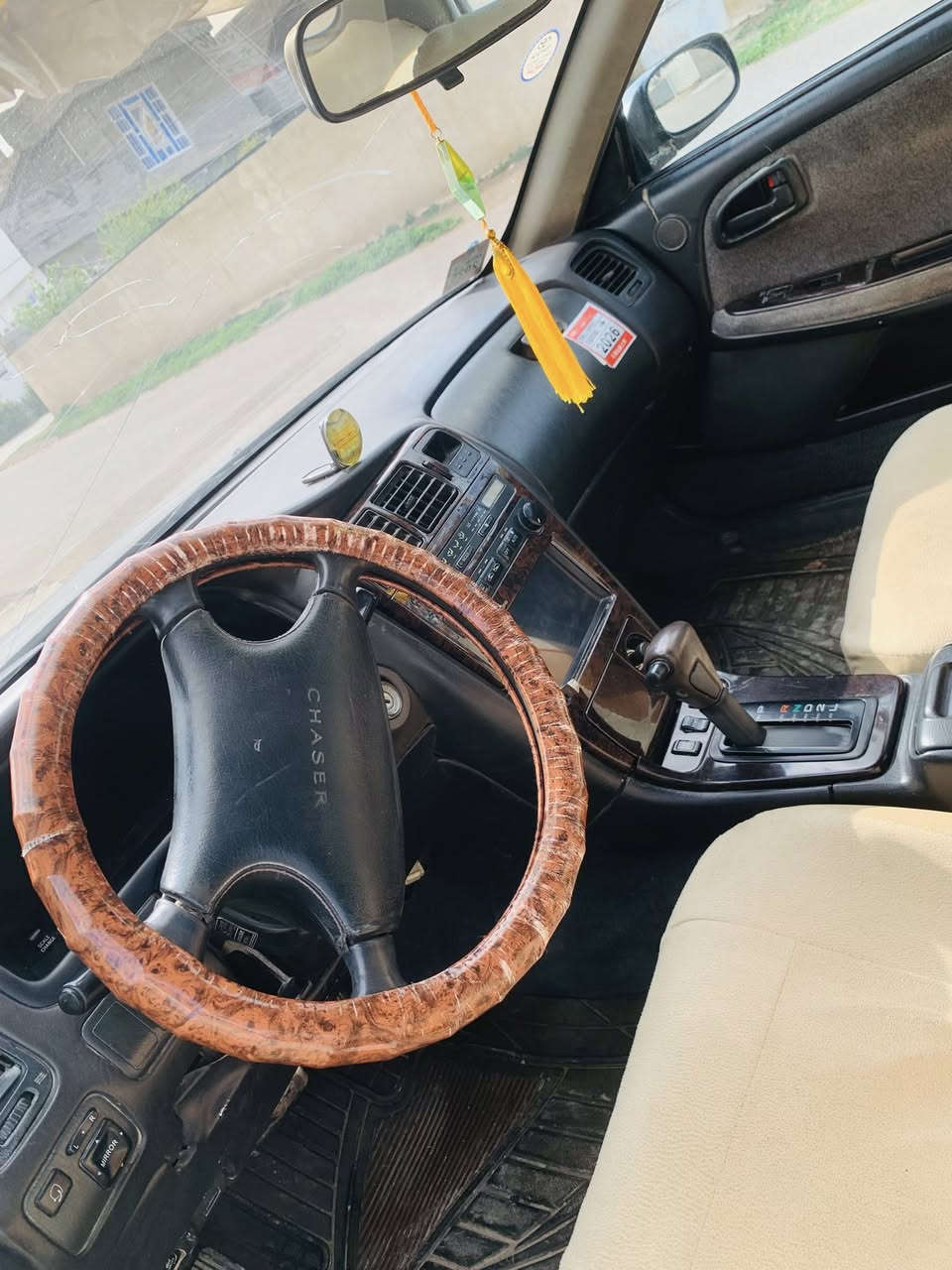 مارك شيزر موديل ٩٤سياره عظمه يخبل مابيه ضربه ولا معجون ولا كص سياره مال جناي كير ومحرك جديد  سياره حيل حلوه مكان السياره صلاح الدين قضاء بلد للاستفسار ***********
