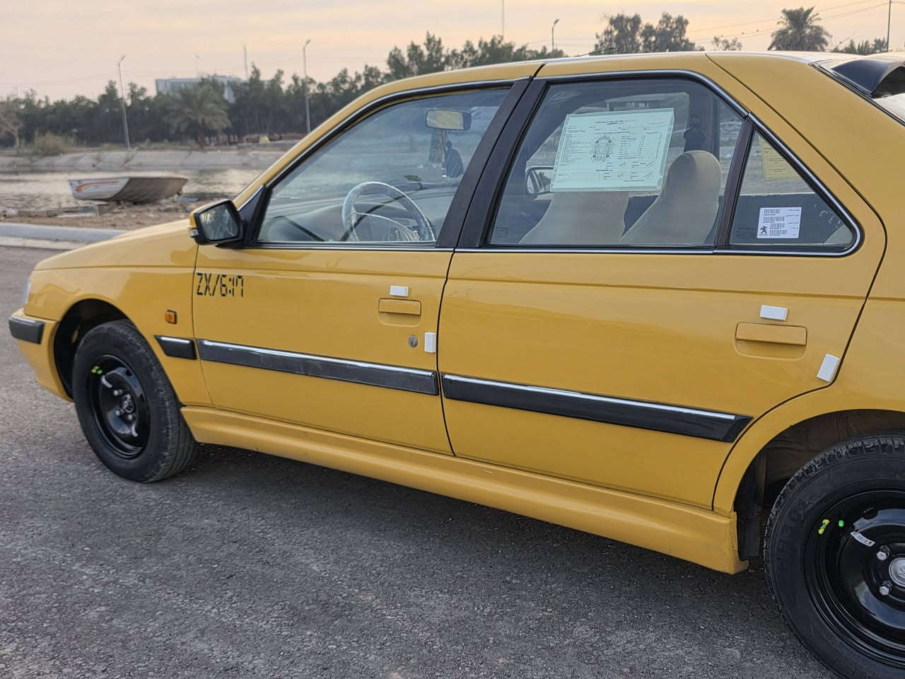 سلام عليكم بيجو بارص البيع مديل 15
السياره جديد خير من الله بيه جاملغ وبنيد صبغ بدون ضربه 

تخم تاير جديد صدر أمامي وخلفي جديد كير ومحرك كفاله 

تبريد تدفئه لوك تحويل مباشر مصفره هيئه وغرامه  العنون بغداد الحبيبيه *********** السعر 45
