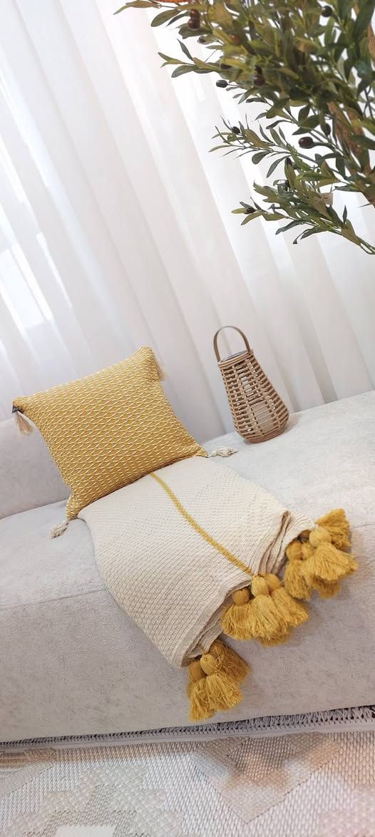 وجه كوشات متنوعه وشالات ديكور متوفره بعده الوان توصيل داخل بسمايا الف


**إذا كنت صاحب هذا الإعلان وتريد حذفه لأي سبب، رجاءا أرسل رسالة إلى الدعم الفني**