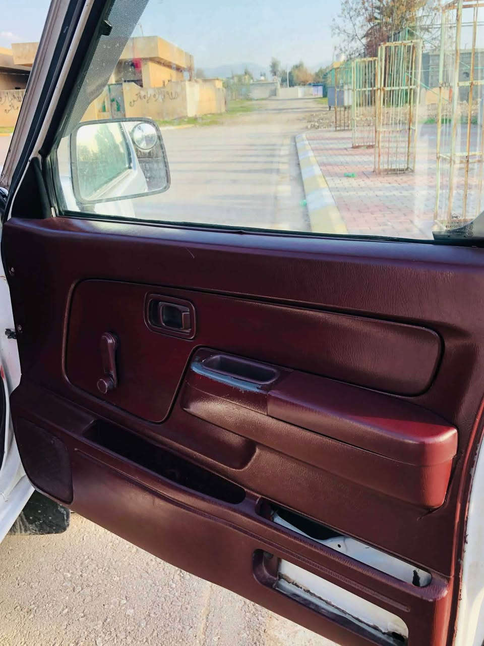 بەناوی خوای گەوورە 
نیسان ٢٠٠٧ 
ناوسور بەخاخ
لێزەری دوبەی
گێڕو مەکینە  بەشەرت 
بێ دەعم و لێدران
بێ چاڵ 
نرخ ٦٣ یەک تۆز مەجال 
ژ.م*********** حلبجة, السليمانية
