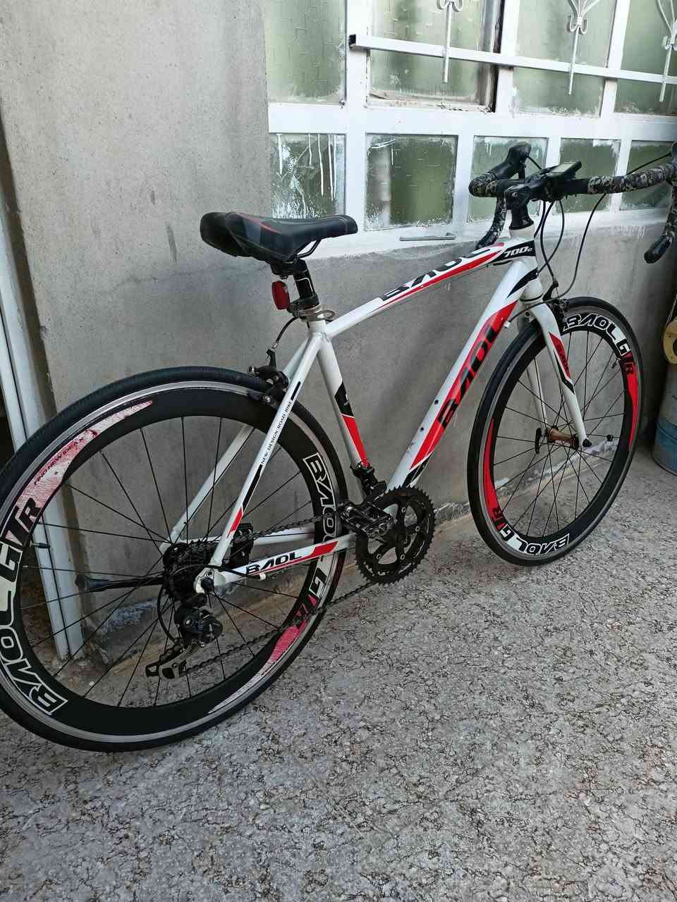 السلام عليكم ورحمة الله 
رمضان كريم 
رود ماركة بولو 
حجم 28 
ارتفاع 50 
سستم تورني 
7*2
دراجة نظافة 98% كلش نظيفة 
السعر 190 الف اخوان 
مع عداد هدية 
التواصل خاص او على الرقم 
***********
