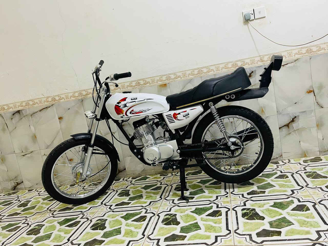 السلام عليكم شباب دراجه انتس حربيه مكفوله كفال عامه برغي مامفتوحه بيه تاخد تروح هذا رقمي *********** وسعر خاص هلا بيه عنواني قضاء الهاشمية
