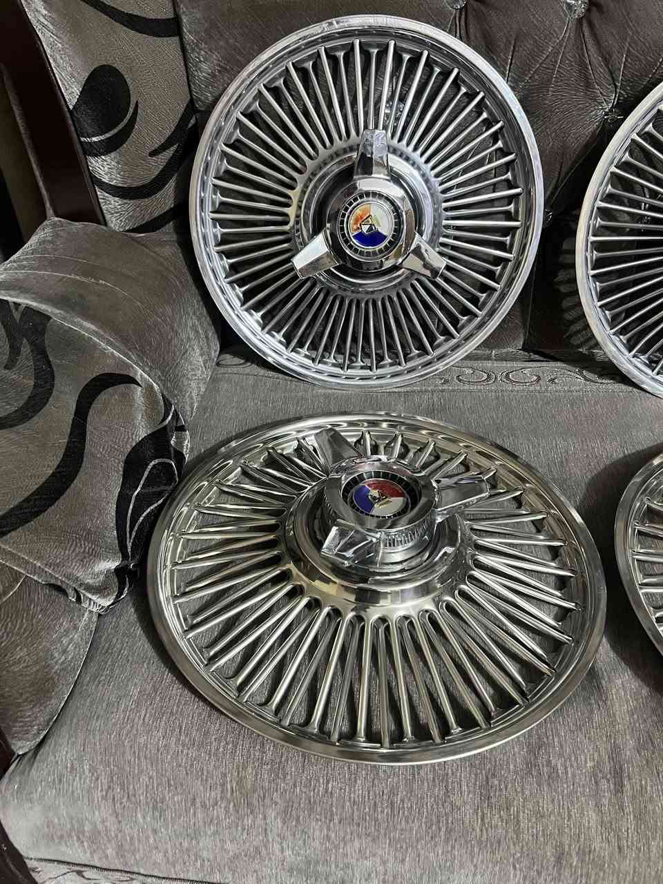 السلام عليكم تخم كبات كلاكسي حجم 14 جدد حلوات لا ركله ولا عواج لا سيم طاك مكاني بغداد بلديات ***********
