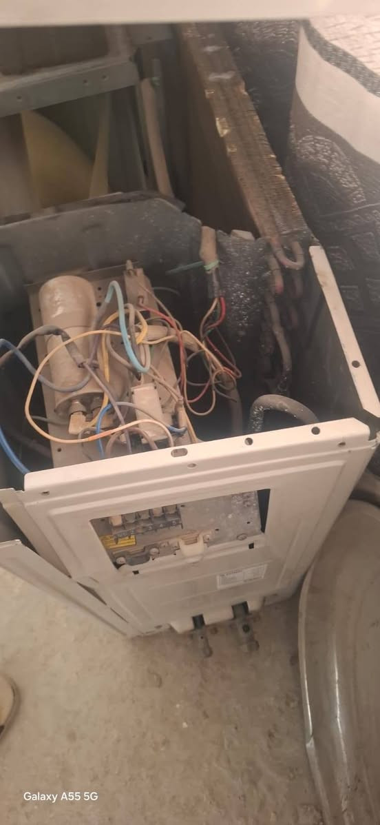 قطعه خارجيه طنين شغاله
250 الف بغداد الكماليه حي السلام 

***********
