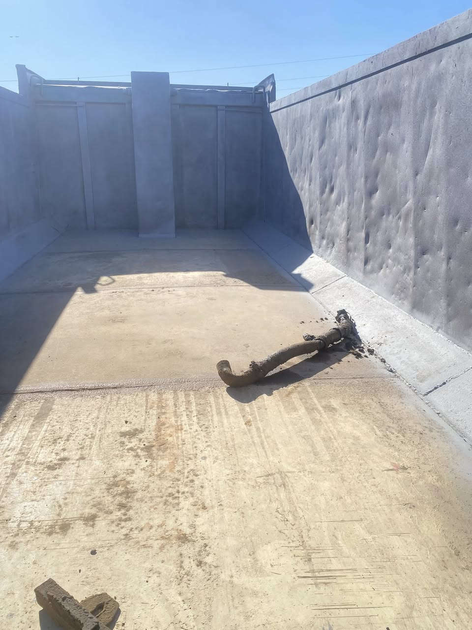 بدي مايلر خمسه واربعين للبيع السعر 35 ورقه الاستفسار الاتصال ***********
