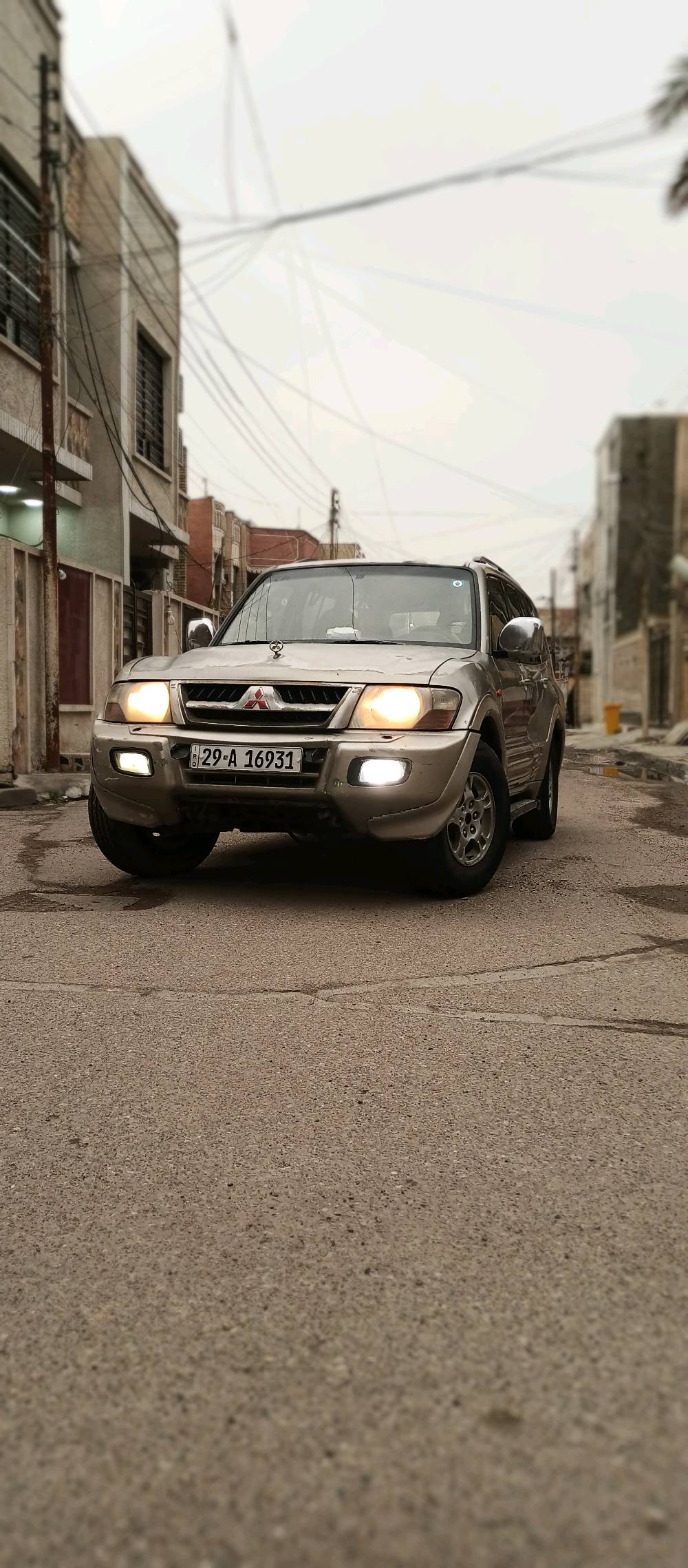 باجيرو موديل 2002رقم دولي باسمي محرك 3500 سبعه راكب ثلاث قطع تبريد مري شفط شاشه اندرويد تخم تايرات جديد فور ويل كامرة خلفية بيه جاملغ بصف السائق بدون حادث مكانهه بغداد الحسينيه السعر 85 وبيه مجال الرقم ***********