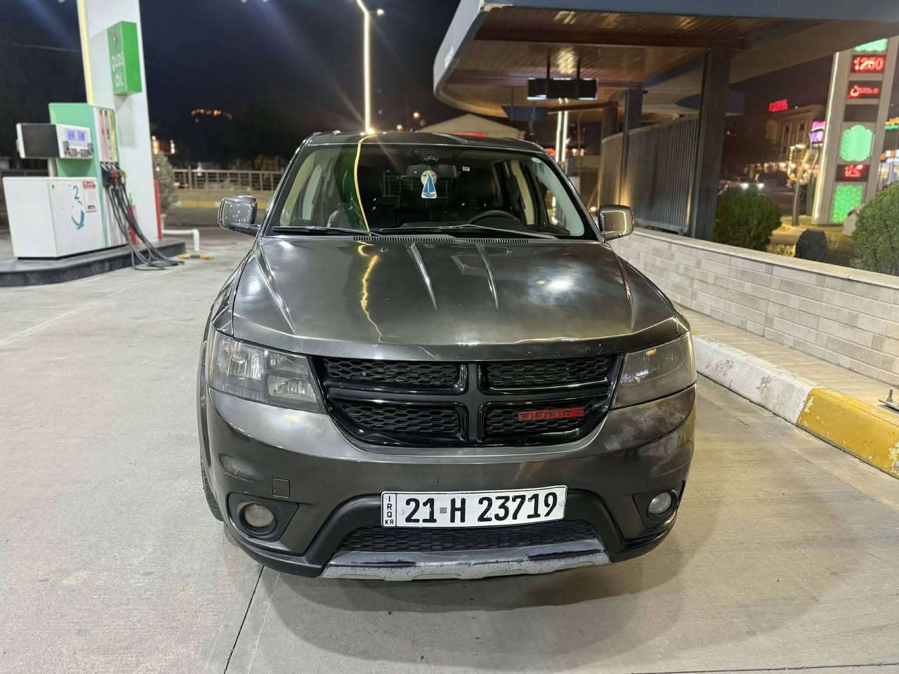 للبيع . دوج جورني . موديل . 2017 
  رقم سنوية وهزة جديد 
   محرك 6 سلندر . 
  سيارة 3 مقاعد .. تبريد مركزي 
   بيه  قطعتين صبغ بدون دواخل 
   السعر .  118.  ومجال 

   ***********
