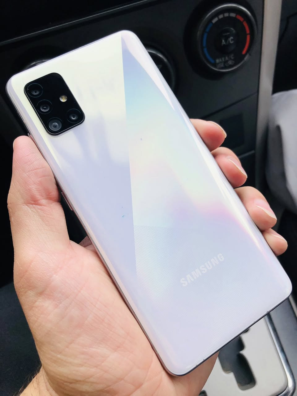 لیلام لیلام لیلام🥰🥰🥰 
یک عدد مبایل فروشی سیت بسیار پاک
سامسنگ ای پنجاه یک   (3100Afg)

Samsung  A51 .👑

2 Sim 1 memory ✅️

حافظه :128جیبی ☑️

رم : 6جیبی ✅️

اسکرین  چنج اصلی دوبی  بیدون داغ یا شیت ✅️

لاسپیکر،  و مایک، ها  فعال ☑️

سینسر فعال سریع ☑️

رنگ: صفید بسیار مقبول🥰

کمره های پاک و شفاف🌈

فیسلاک فعال 👍

نوت: مبایل مذکور از هر  لحاظ 48 ساعت بضمانت و به شرط چک میباشد.

 قیمت: (3100Afg)افغانی بیدون جور آمد 🫠

+93 731418798 Whatsapp☎️


**إذا كنت صاحب هذا الإعلان وتريد حذفه لأي سبب، رجاءا أرسل رسالة إلى الدعم الفني**
