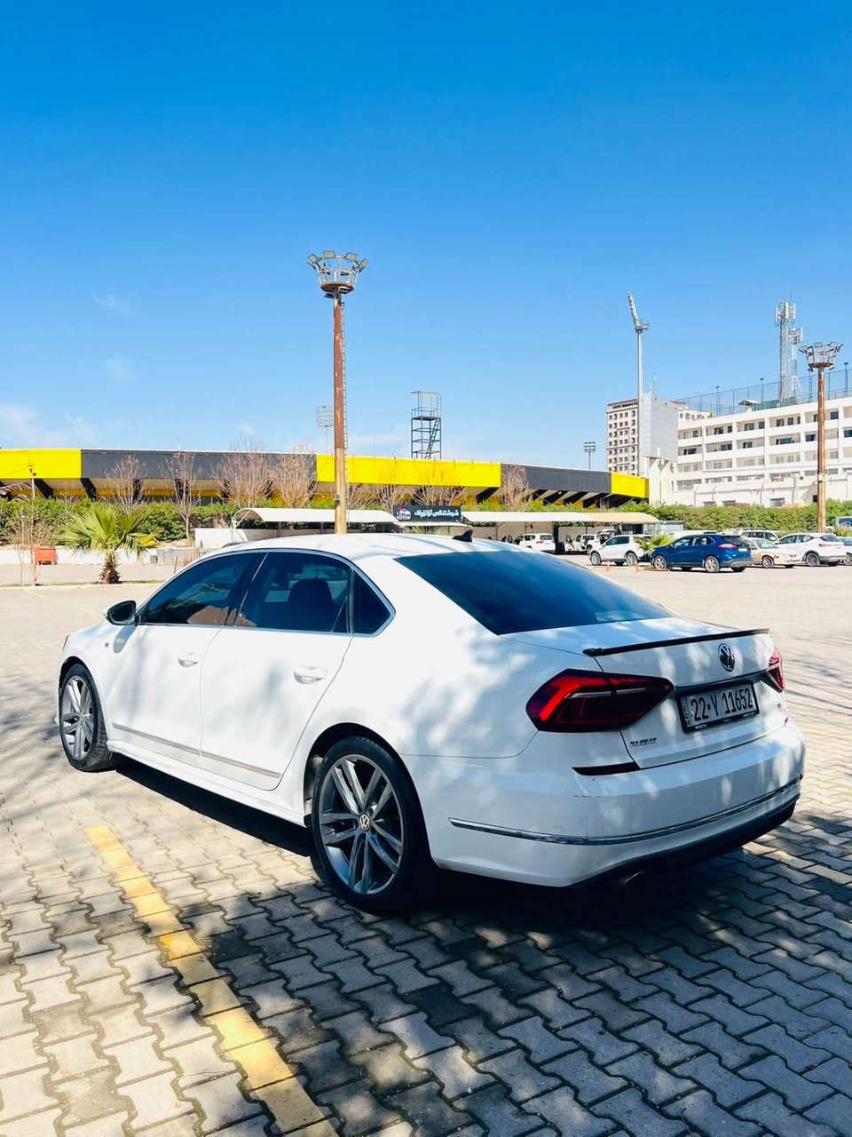 Passat 2017 Rline
پاسات ٢٠١٧ Rline مەکینە ١٨ و تۆربۆ مەرغوب فول مواسەفاتی ر لاین رەقەم و سەنەوی نوێ سێ پارچە بۆیاغە ئێرباگ سیستەم بیلادی شەریکە بۆی داندراوە و ئیش دەکات بە شەرتی فەحس
سەیارەکە زۆر بە جوانی و پاکی ماوە هەموو قالبی بیلادی شەریکە یەک دینار مەسروفی تێدانیە دوو جێی بچوکی تەعدیلە هیچ پێیوە دیار نیە 
نرخی ١١٨ وەرەقە و معامەلە 
شوێن هەولێر رەقەم *********** أربيل, العراق
