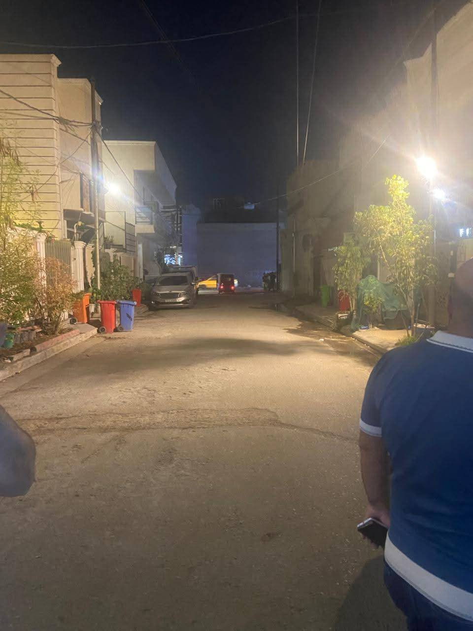 للبيع 100 متر  صاله مطبخ هول حمام منور وغرفه وفوك غرفتين سندويج وحولي جبير شغل درجه اولى 
زراعي ملك صرف سند 25 
الدوره مقابيل حي الصحه شارع الزيتون 
السعر  92    وبي مجال 
الاستفسار الاتصال  ***********
