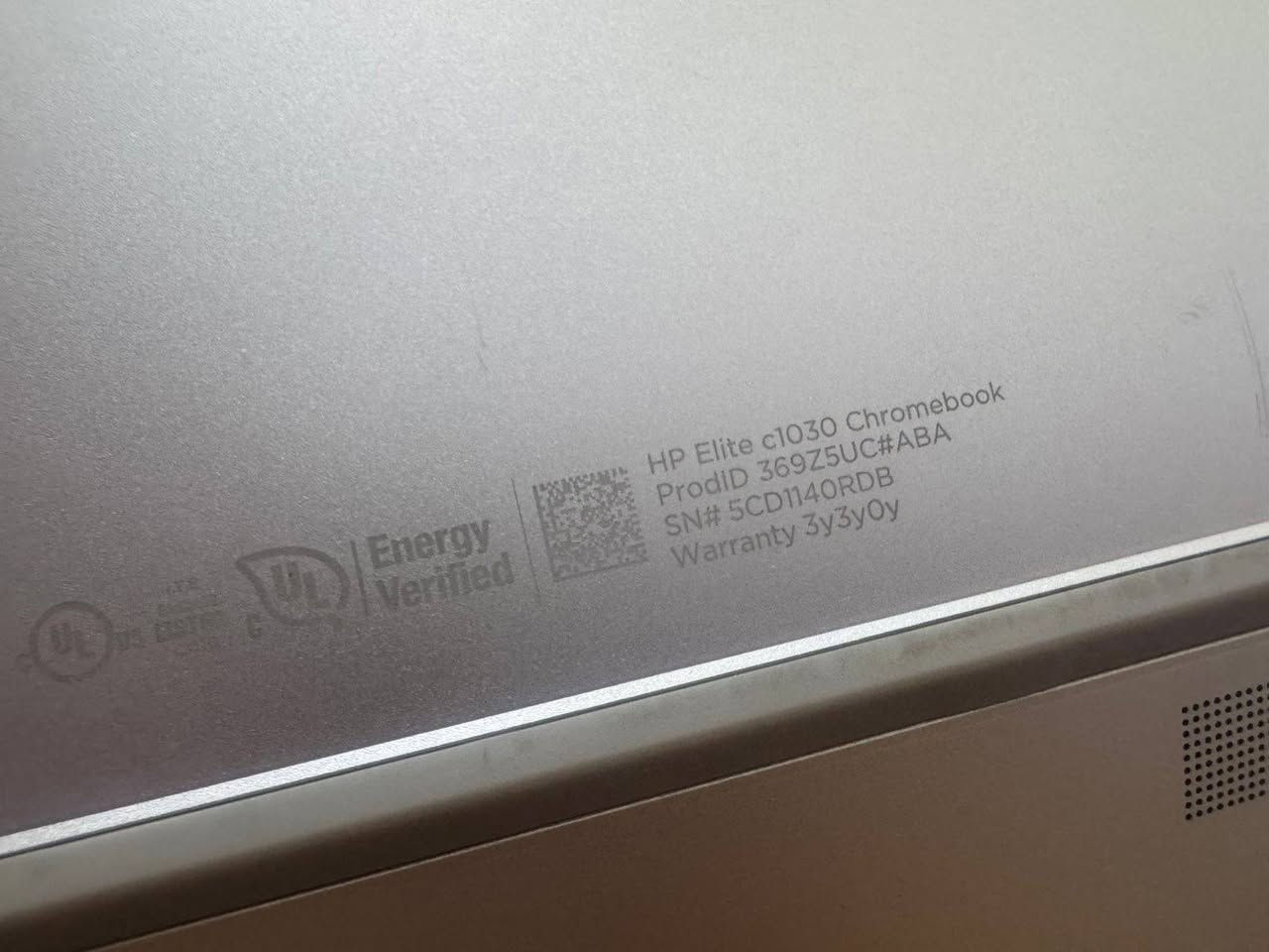 لابتوب hq لمس قلاب 360
كواراي 7 
ذاكره 128 
جيل العاشر 
حاسبه نضيفه جدآ 
تصلح لدراسه او الهندسه 
او لديكورات 
ستعمال كلش قليل موجوده كارتونته وشاحنته شتريته قبل 5 شهر ب 600 الف 

عارضه ليوم 300 الف مستعجل عله البيعه تواصل ***********/مكان بغداد
