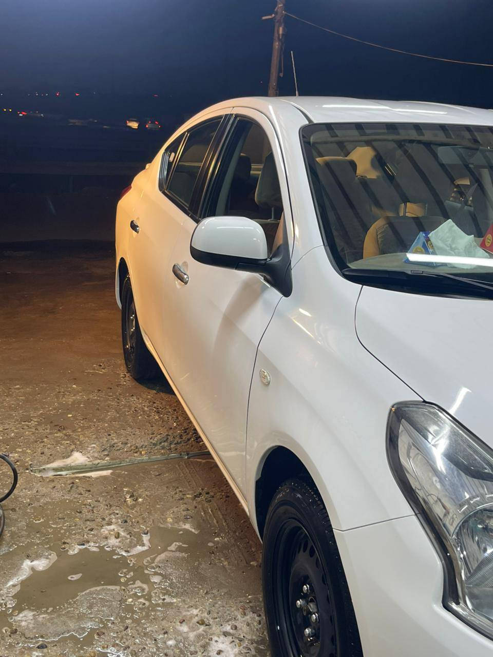 السلام عليكم عندي نيسان صني هندي موديل 2022 رقم اربيل بأسمي ماشيه 36 الف سبايدر ويل اسود شباك نيكل السعر 115 ورقه مكفوله من الصبغ فقط بيها طخه خفيفة على حطتها بالجاملغ الخلفي موضح بالصور للاستفسار الاتصال بالرقم *********** موقع السياره بغداد الغزاليه
