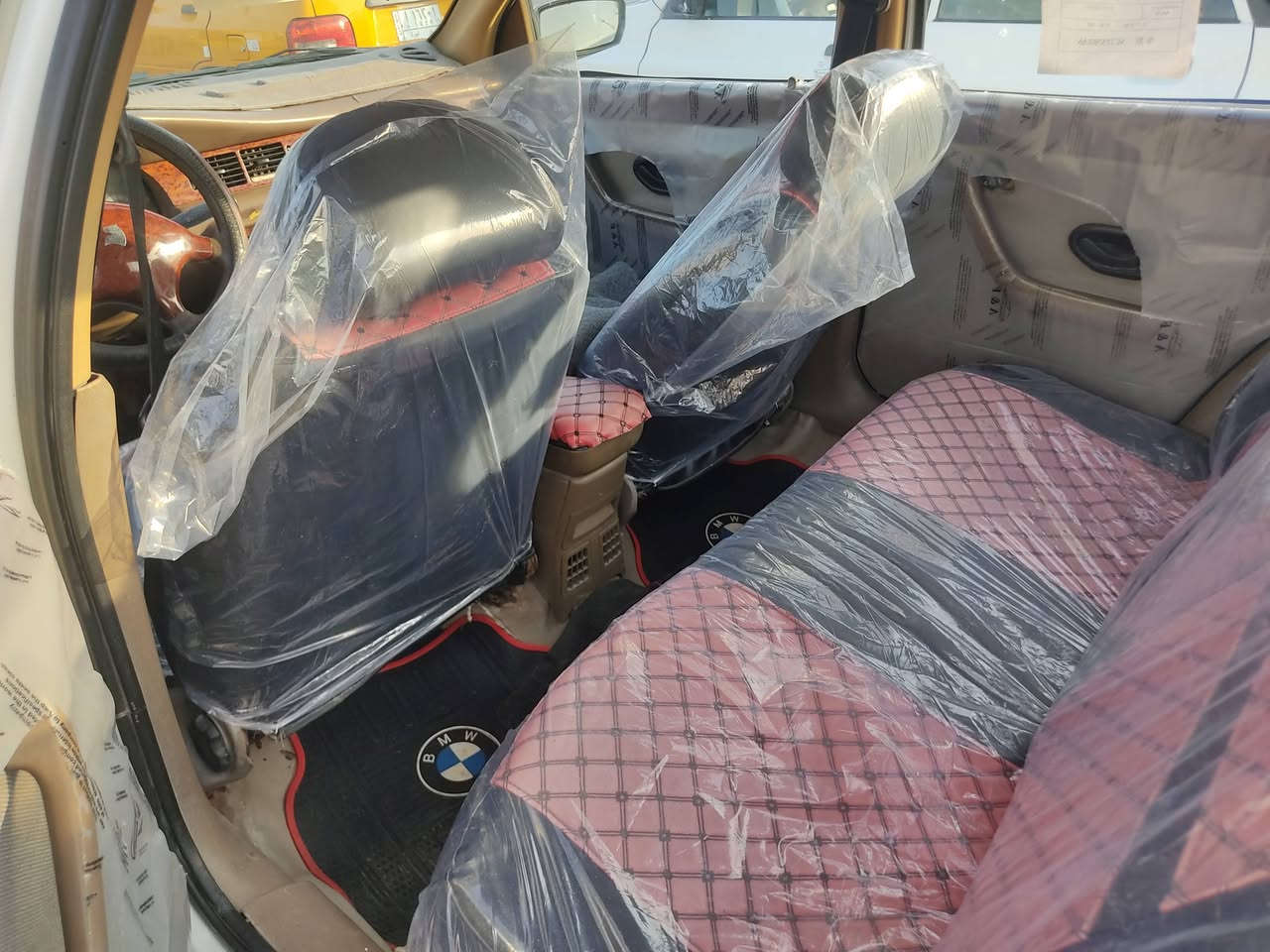 سمند موديل 2011 مكفوله من الضربه والتبديل والصبغ ما عدى رشات بالدوس وتكحيلات بسيطه ، مكينه وكير خير من الله، تخم تاير، حداديه، سنويه لل2027 
السعر 38 وبيه مجال، مكان السياره ميسان العماره
مكلف بالنشر 
للتواصل الاتصال على الرقم 
***********
