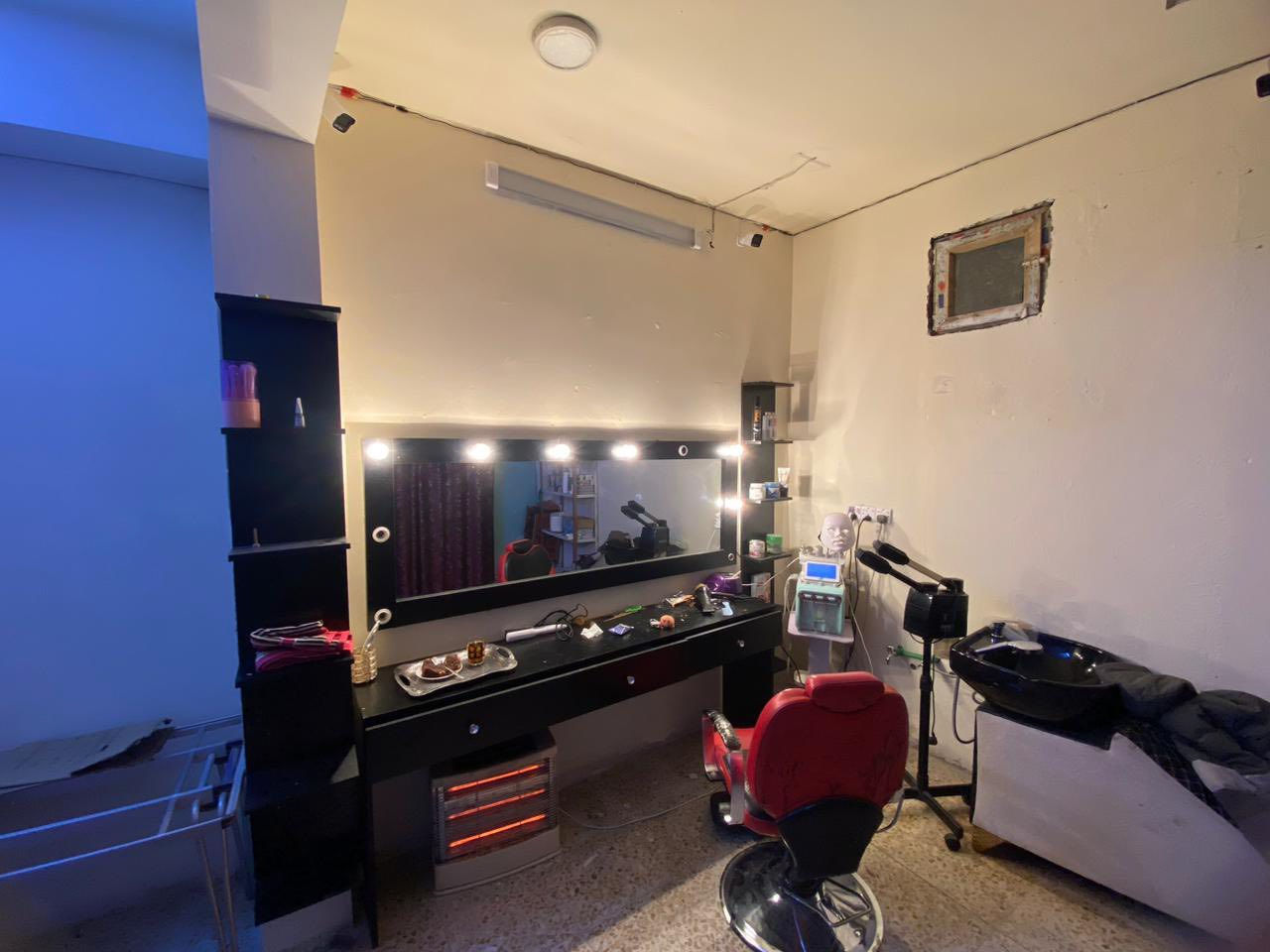 للبيع مستعجلين على بيعتهن وياهن كامرات 4
