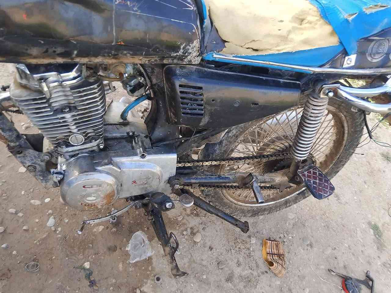 سلام عليكم موطور للبيع او مراوس ***********
