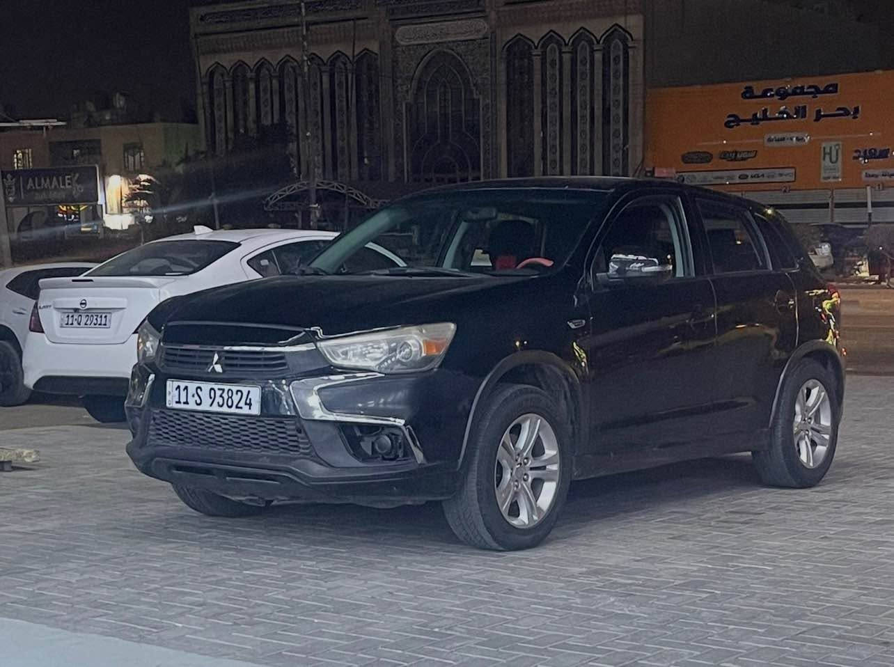 السلام عليكم 
مسيوبيشي اوتًلندر  ٢٠١٩ 
رقم انكليزي جديد بسمي 
هزة جديدة
 محرك لانسر ٢٠٠٠  
كير عادي  جام كهربائي 
عارضها ب ٩٨ وبيها مجال 
تبريد ثلاجة شاشة لمس كامرة خلفية 
وارد امريكي حادثها بنيد وباب 
والچاملغ الامامي جارد ومصبوغ بدون حادث  
تخم تاير جديد تويو ياباني ويلكب مال جارجر

للاستفسار الاتصال  *********** بغداد, العراق
