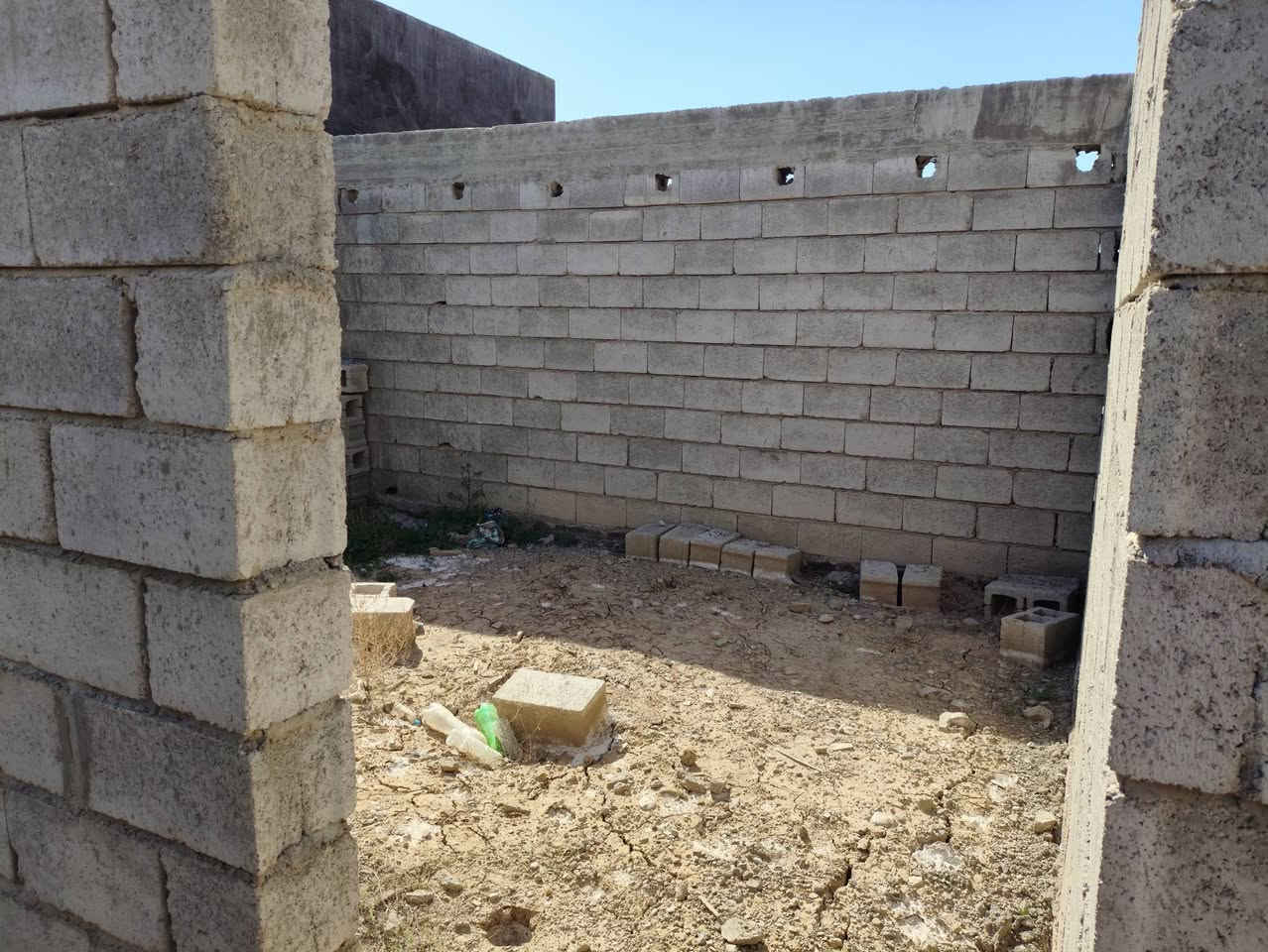 هيكل للبيع مساحتة ٣٠٠ متر طابوملك في الخالص اللكمانية قرب ملعب السادة النعيم يوجد كافة الخدمات الاتصال على الارقام ***********. ***********
