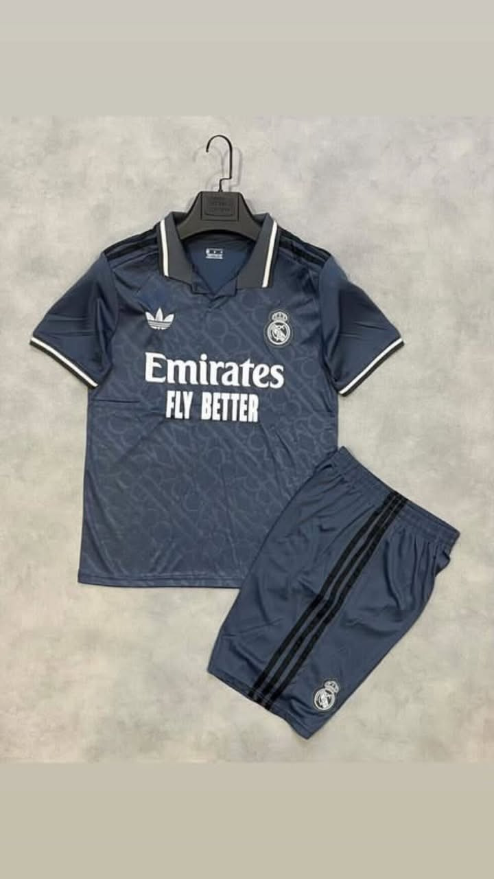 شروة دريسات مشكل موديلات تركي ، تايلندي، نسخة لاعب ، نسخة مشجع القطعة 2500 فقط جميع الموديلات ستندر عبارة عن ريال ، برشلونة ، ميسي ، كرستيانو


**إذا كنت صاحب هذا الإعلان وتريد حذفه لأي سبب، رجاءا أرسل رسالة إلى الدعم الفني**