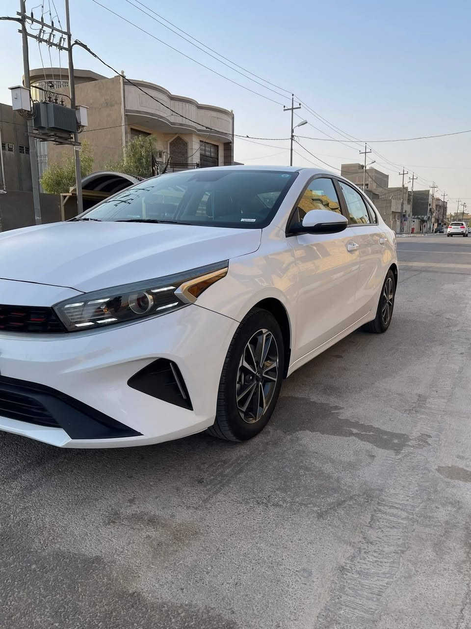 السلام عليكم
للبيع كيا فورتي 2023
تبديل بنيد فقط بدون اي دواخل 
ماشيه 22 الف جديده حيل
رادارات 
تحديد مسار 
قيادة ذاتيه 
نقط عمياء 
اشاير بالمري 
السعر 165
***********
