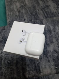 ايربود • مستعمل • مفحوص