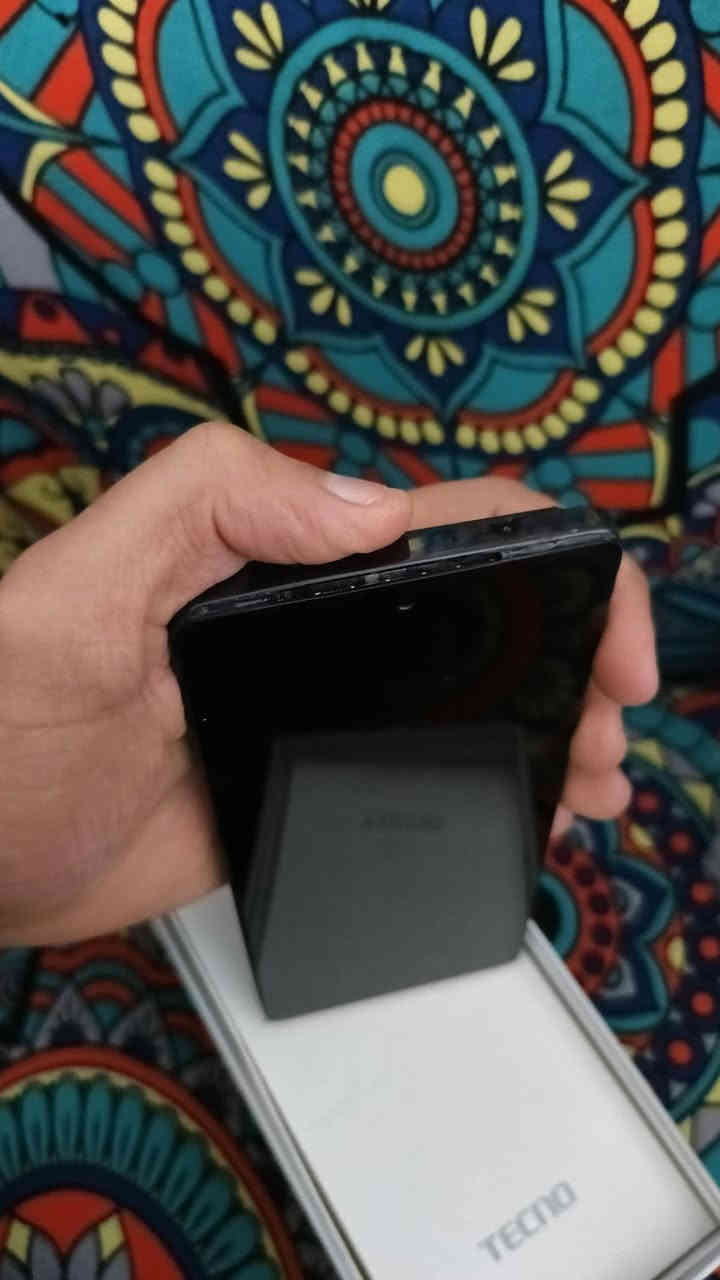 سلام عليكم جهاز للبيع تكنو كامون 30 فايفجي برو جهاز مبدل شاشه وفقط ضرر بل شاصي من فوك فقط ويا كارتونه الجهاز خير من الله ذاكره 256 استخدامه يخبل سعره 160 وبي مجال اليريده بي خير ويدلل للشراي مكاني بغداد حي العامل  *********** بي وتساب
