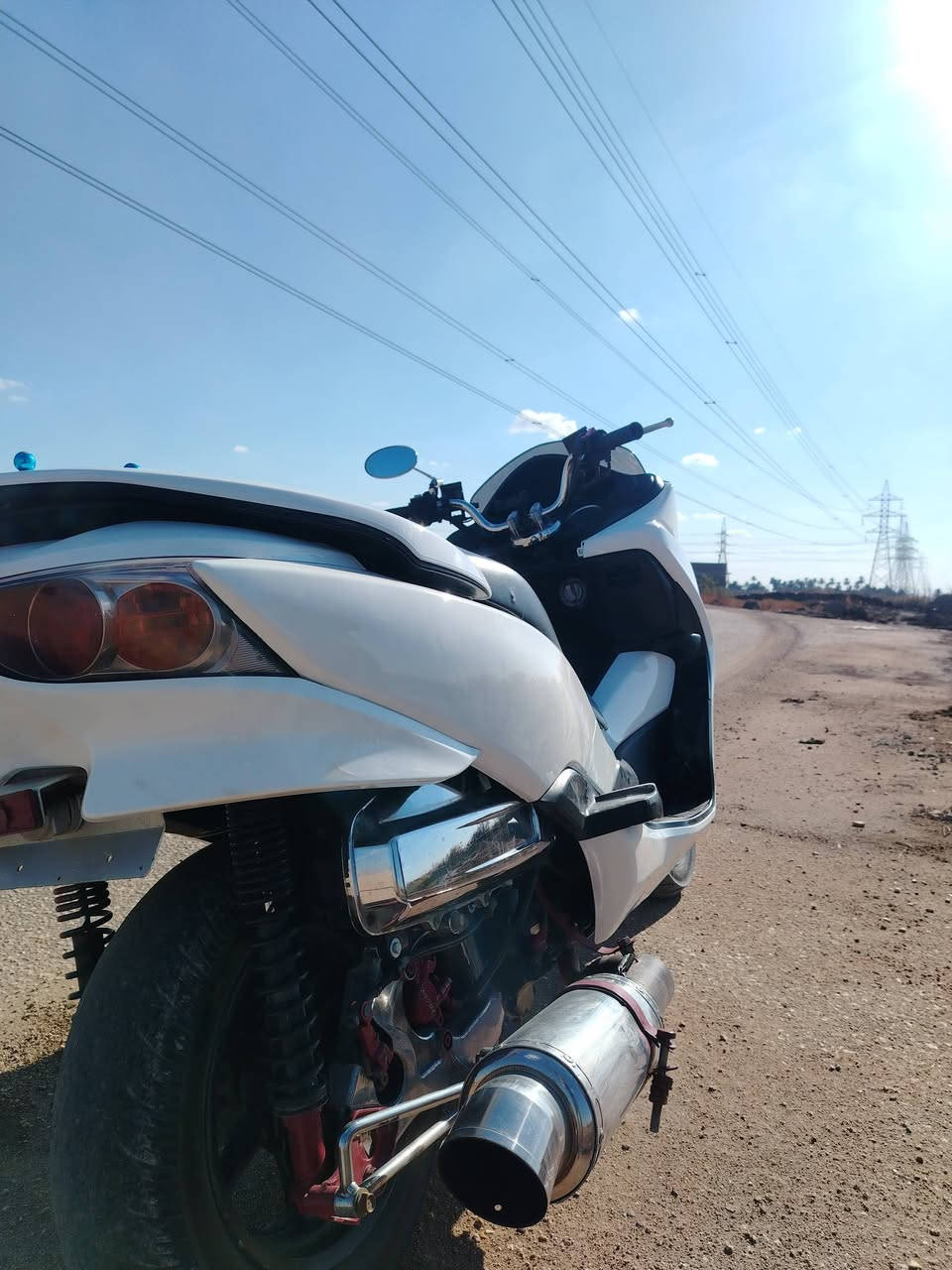 سلام عليكم اخوان
فورزه 010
جديده صبغ تغير لون جان لونه بنفسجي وصبغته ابيضكفراته بلاديات
محرك ما مفتوح جيب مصلح فيتر وياك اذا طلع مفتوح تأخذه بلاش كرهبائيات علئ وضع البلاد ما ملعوب بيه لا جطل ولا فد شي كلله من الطول للطول علئ  الشركه
كير على البلاد ٤ انضمه قياده ايكو وعادي وسبورت
الدراجه خير من الله وين متريد ترايك للبصره
الاكلجات ع وضع البلاد بلاديات شرط
المحرك شرط كيمر استخدم دهن موتل
 المي زيتي
الدراجه ماشيه ٣٥ الف
النقوصات البيه علمود ما تسئلني شبيه مابيه
نقصه باتري وجاملغ امامي باتري بيه بس تعبان كوه يشغله
والاشاير ما تشتغل حسب ما كالولي البدالات
فلنجات رياضي البريك الامامي برمبو
الدراجه كلش حلوه نصبته
مكاني ديوانيه
سعره مليون و ٣٠٠ وبيه مجال بسيط
رقمي  *********** اتصل ب اي وقت وبيك خير ودلل
اوراق ما بيه الدراجه
واسف ع الاطاله
الي يعلق تعليق سلبي يمثل نفسه واخلاقه
تحياتي للجميع ♥️
