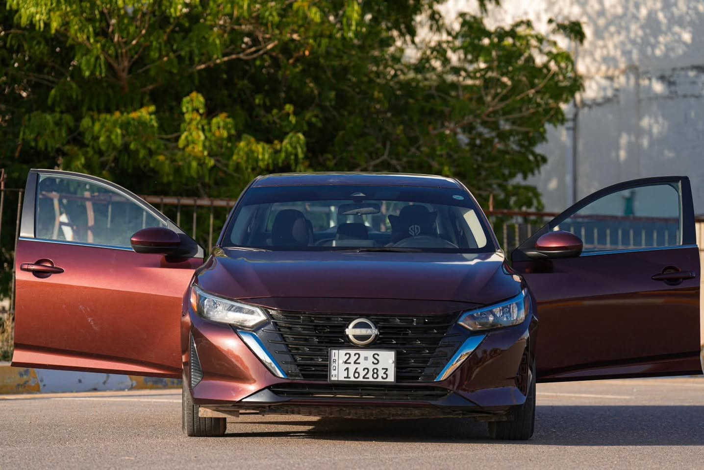 🚘 للبيع | نيسان سنترا 2025 🚘

بحالة ممتازة جداً، السيارة بعدها بريحة الشركة 🌟
الممشى: 14 الف 

✅ قطعة واحدة مبدلة أصلية من الشركة
✅ وارد أمريكي
✅ رقم أربيل — تحويل فوري ثاني يوم باسم المشتري
✅الايرباك راجع سستم
✅ الهزّة تنتهي  بالشهر الثامن
✅ السنوية لغاية 2030
✅ حجر البيئة بلادي

🔹 المواصفات:
• محرك 2000 المرغوب
• تشغيل بصمة الابواب بصمه 
• رادار أمامي / خلفي / جانبي
• قيادة ذاتية + تحديد مسار
• شاشة iPad تدعم Apple CarPlay
• كاميرا خلفية دوّارة
• حساسات خلفية
• تحكم بالستيرن من الجهتين
• كروز سرعه
• سايد بريك بالرجل
• وباقي المواصفات المعروفة

للتواصل والأستفسار 📞
‏***********
