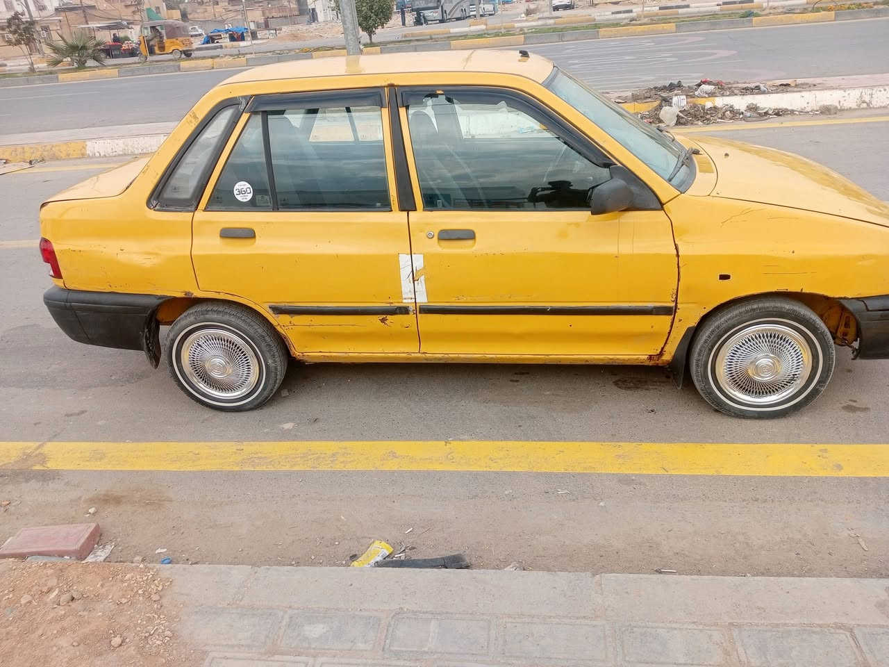 السلام عليكم اليوم جوكر الشارع والدولار واصولي وغراضها بألاف سايبه موديل 12 رقم بغداد دولي مصفرة هيئه و غرامات سيارة بلاديه لا ضربه ولا صبغ حداديه تخم تاير وكهربائيات ودواخل كلها جديده مكينه وكير خير من الله لاتنقيص ولا تبخير سيارة بلاديه ما بيها قطرة صبغ مكاني كربلاء السعر 21 وبيها مجال قليل قليل ***********
