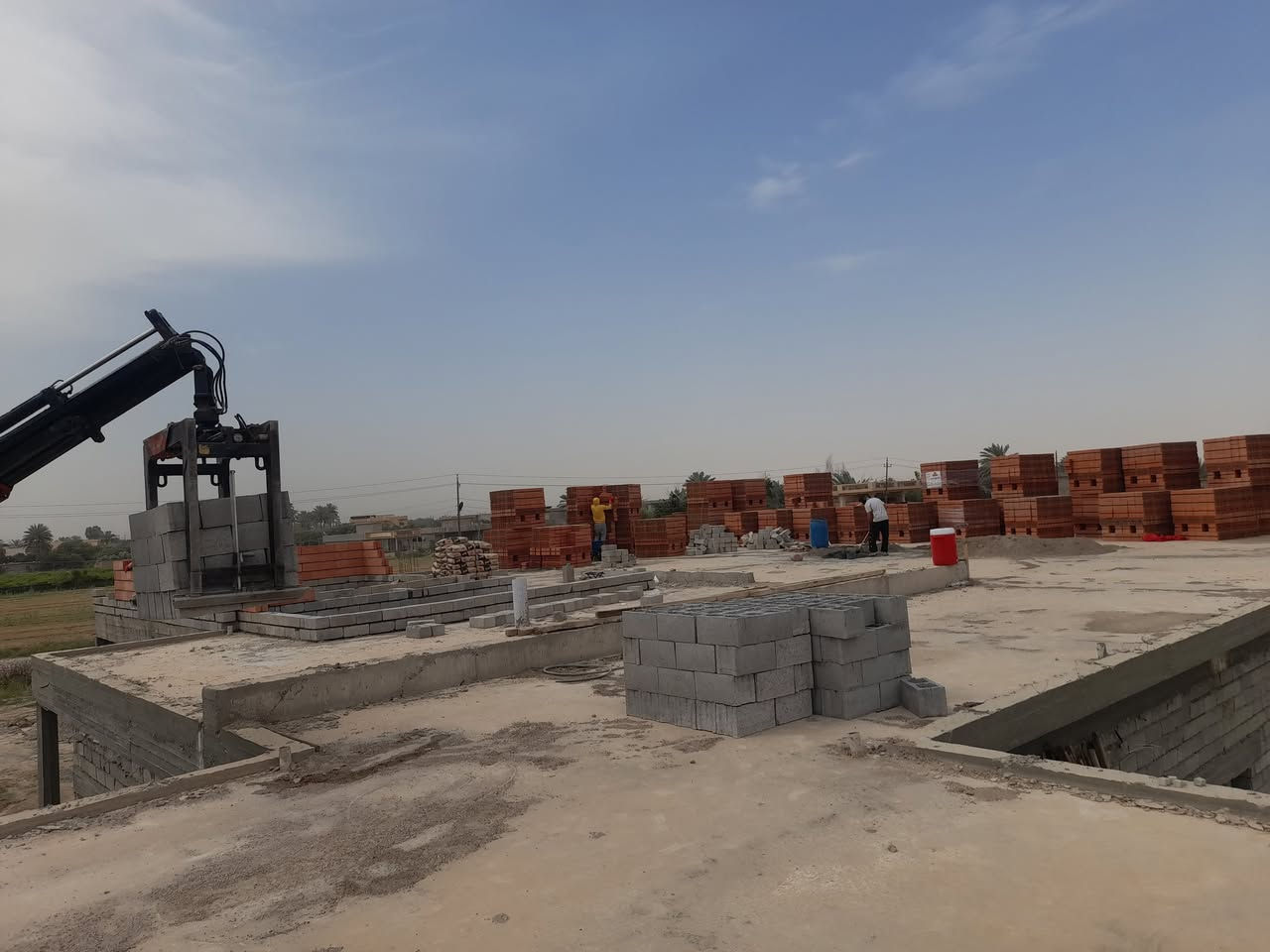 يعلن مكتب عراق المستقبل للمقاولات العامة عن بناء الدور سكني وبناء محلات تجارية وترميم دور القديمة/العنوان تكريت/فلكة محافظة/تنفيذ _أشرف _ تصميم/للإستفسار اتصل على الأرقام تالية/ *********** / ***********
