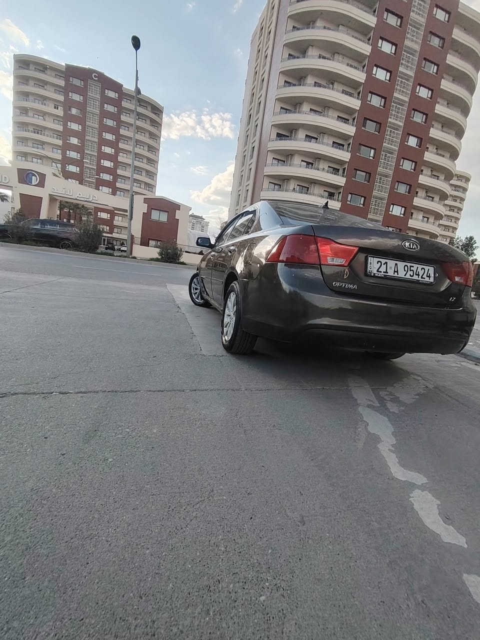 السلام عليكم
كيه اوتمه 2009وارد امريكي 

محرك 2400

حادث قطعتين صبغ بدون دواخل ولسونر موجود بل صور

كير ومحرك بشرط. 

صدر امامي وخلفي 

تخم تاير باتري 

كهريات
وشاشه كار ابلي وكامره دواره
كله جديد 

سنويه ورقام وهزه جديده تحويل تاني يوم 

مابيه مصرف ابد وتجي وتشوف السياره اذا مو نفس المكتوب شتريد اخسرلك ولسياره احلى من الصور 

ولسعر 115وبيه مجال لشراي مكان السياره بسليمانيه 

او اي استفسار متواجد ***********

ا
