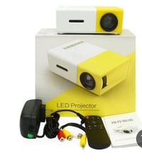 داتا شو معروفة مواصفاتها  شغاله ع الفحص  السعر ١٣ ألف مع التوصيل للحجز...