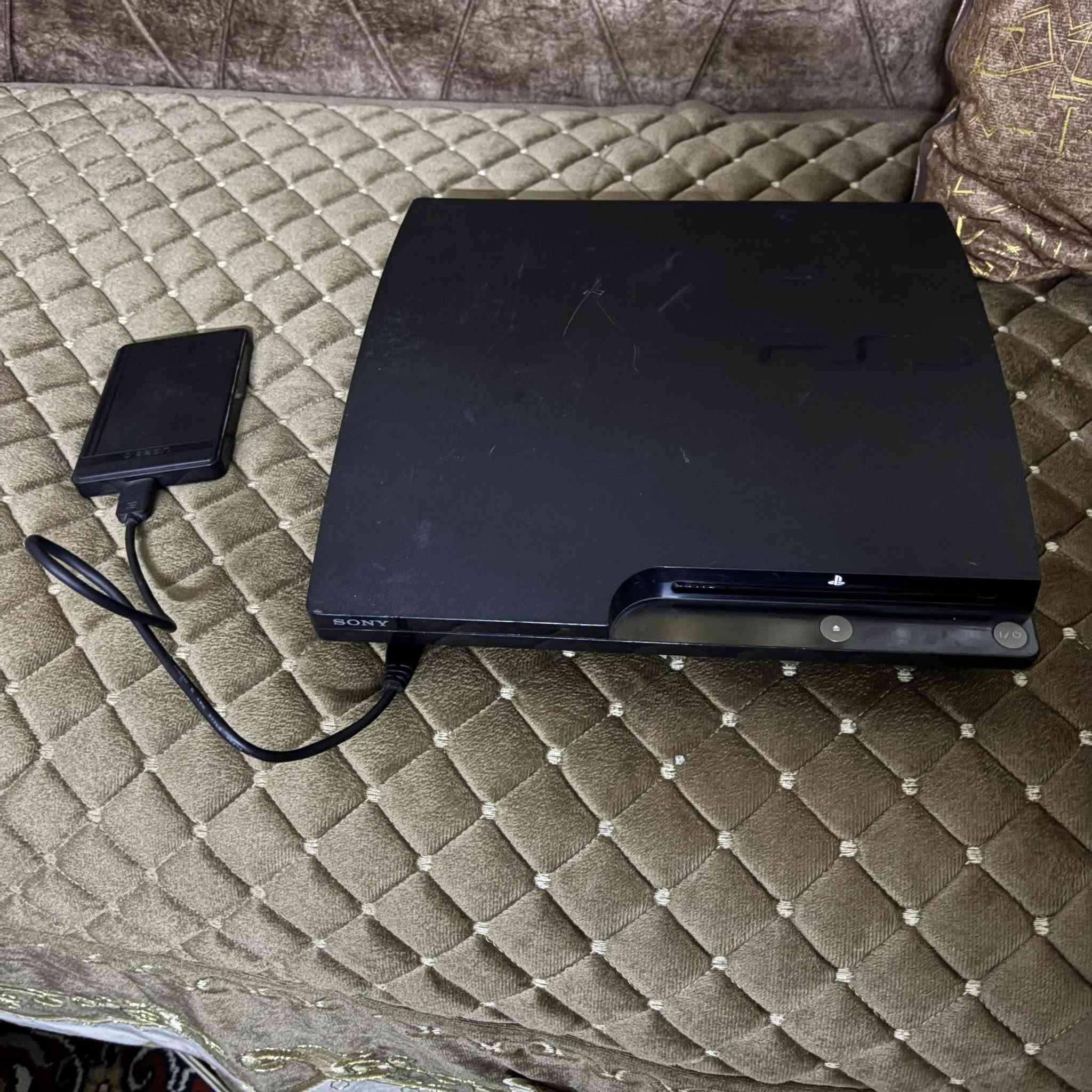 السلام عليكم بلي 3 سلم مهكر مع هارد العاب ويا جوستك اصلي وكيبل شحن وكامل ملحقاته الجهاز خير من الله لا حماوه لا خلل بي 26 لعبه مميزات وموضحات بالفديو رايده ب100 قفل قفل من الاخير مكاني بغداد الدوره ***********
