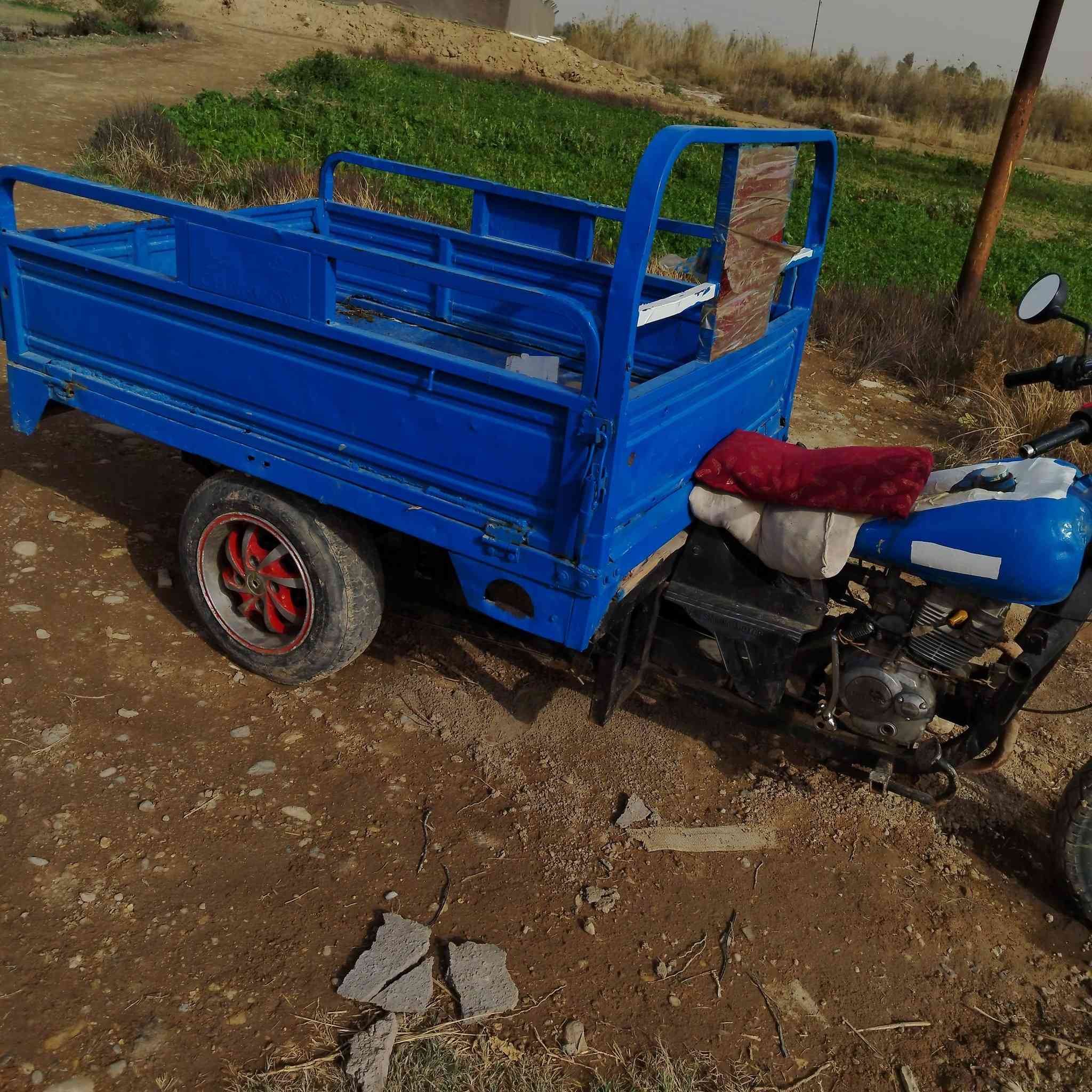 السلام عليكم ستوته البيع موديل 2016 مكينه مجفته جديد تايرات نص عمر بدون أوراق سعر 650و بيها مجال رقم الهاتف  ***********
