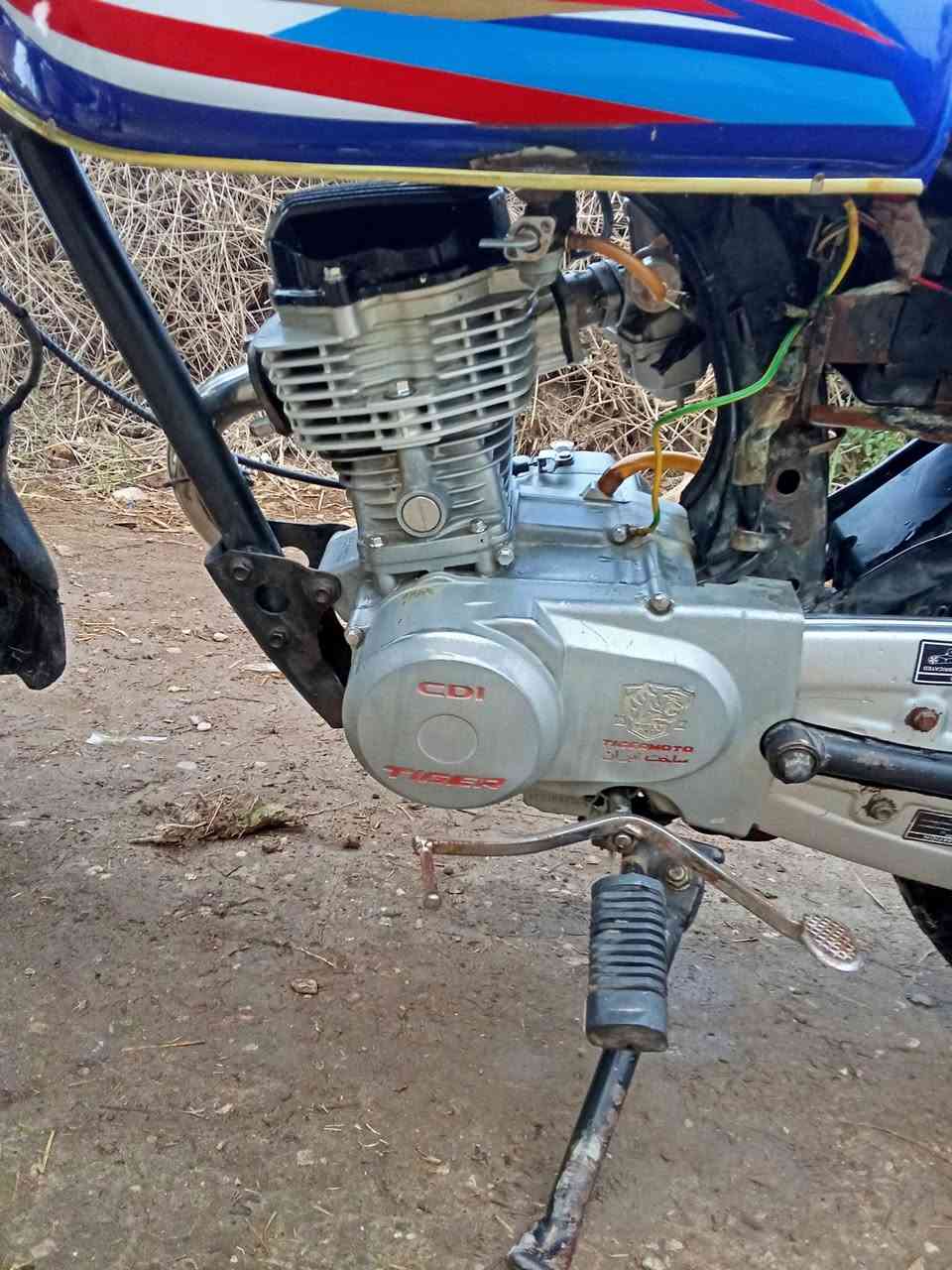 سلام عليكم دراجة تايكر ربعة كير البيع موديل 2020 .وراق  كوت بس بدون كمرك سعر325 بيها مجال  عنوان واسط العزيزية رقم تواصل ***********
