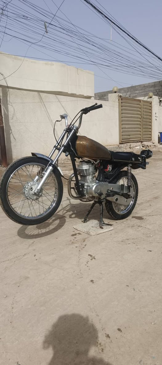 السلام عليكم دراجه اربعه كير شاصي18 نامه اصلي متين اوراق استنساخ تعمير نهايه ال25 كله شلامچه دراجه خير من الله شلعه معدل سرعه فول دراجه ماتنكض السعر 700 وبيها مجال للشراي الاستفسار اتصال على الرقم ***********
