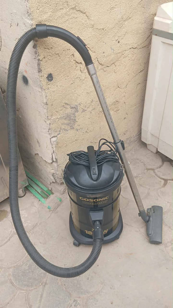 السلام عليكم هاي المكنسة للبيع نضيفة كلش اخت الجديدة شرط الفحص السعر 40وبيهة مجال العنوان كربلاء حي المهندسين مال حي العسكري قرب كهرباءيات النبراس *********** كربلاء, العراق
