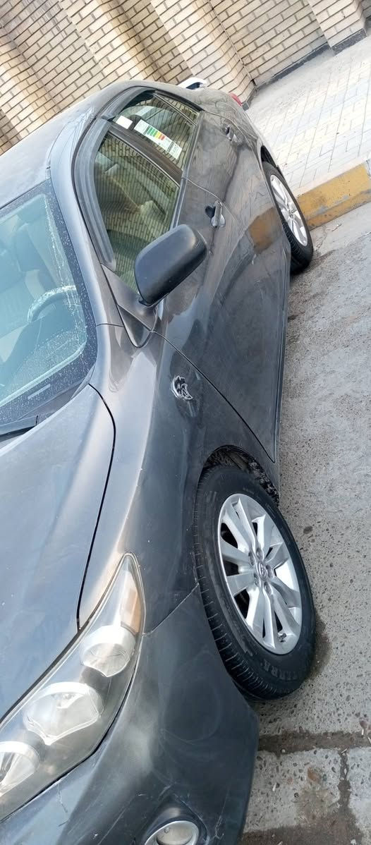 اللبيع او مراوس حسب الغناعه.
كورلا كندي موديل 2009 رقم الانبار نكليزي.  سياره مصبوغه حزام حداديه جديده تخم تاير سياره ضررها جاملق مامي سياره البيع. *********** العنوان الفلوجه.
