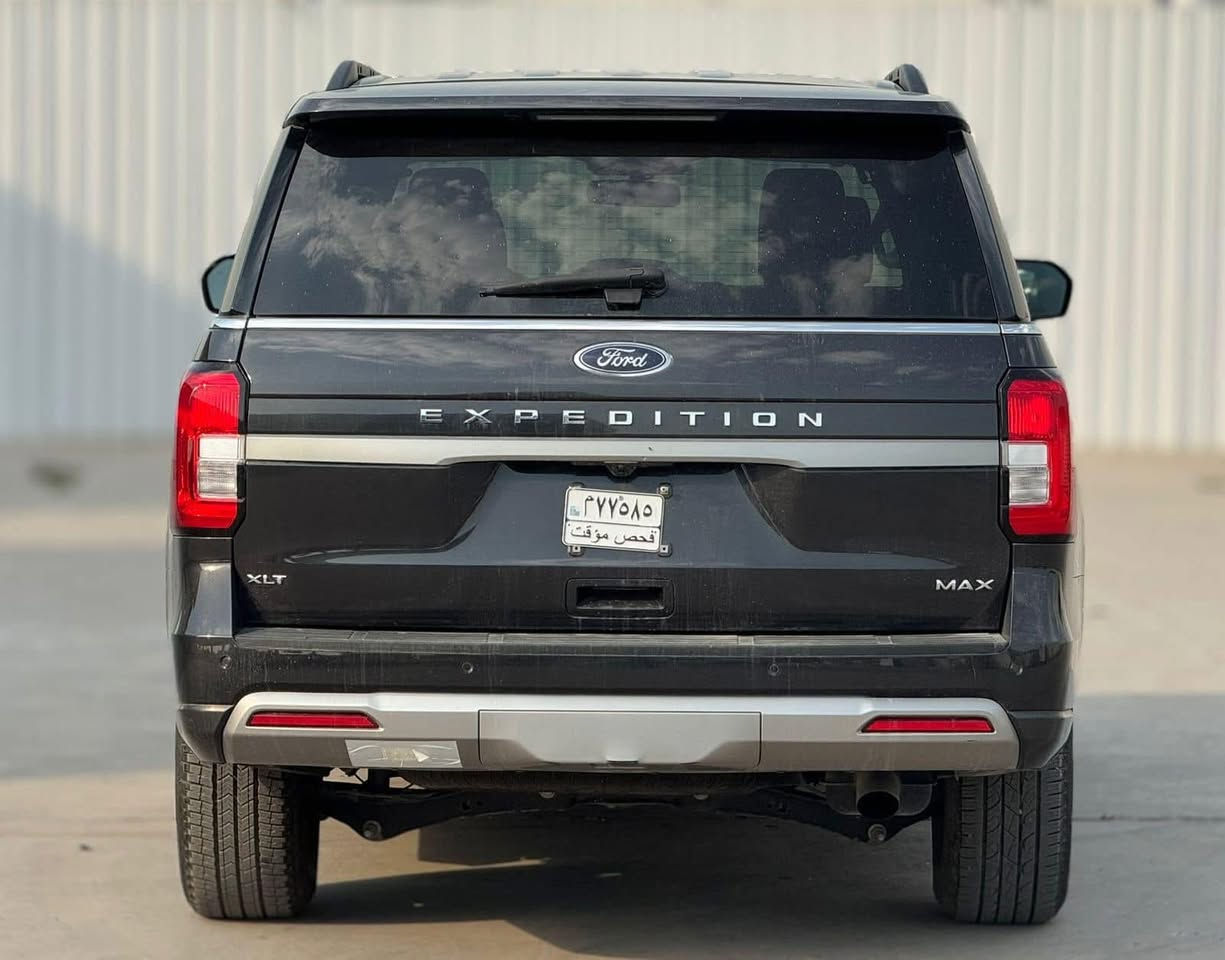 فورد اكسبدشن 2024 XLT
🟢 Ford Expedition 2024 Xlt MAX

حجم المحرك V6 سلندر (3.5L) توربو
عداد المسافة 300 ميل / زيرو 
عدد المقاعد 7 راكب

🔴 المواصفات : فول عدا الفتحة
بصمة تشغيل - بصمة ابواب- تشغيل عن بعد- صندوق شفط كهربائي- رادار امامي (تحديد مسار)- رادار جانبي (نقاط عمياء)
رادار خلفي (التحذير من الاصطدام) -تحكم وضعيات القيادة Drive modes - شاحن موبايل Wireless 
كشنات جلد- كشنات تدفئة+ تبريد
كشنات خلفية تدفئة 
سستم سماعات Bang&Olefsen
تحكمات - اوتو بارك Auto Park - اوتو ستارت Auto Start
اوتو ستوب Auto Stop- اوتو هولد Auto Hold
منافذ AUX+USB- مانع انزلاق+ABS
وبقية المواصفات المعروفة
———————-
بيها تبديل بنيد وجاملغ  صور الحادث بالمنشور
السعر : 285 ورقة
للاستفسار اتصل
***********
