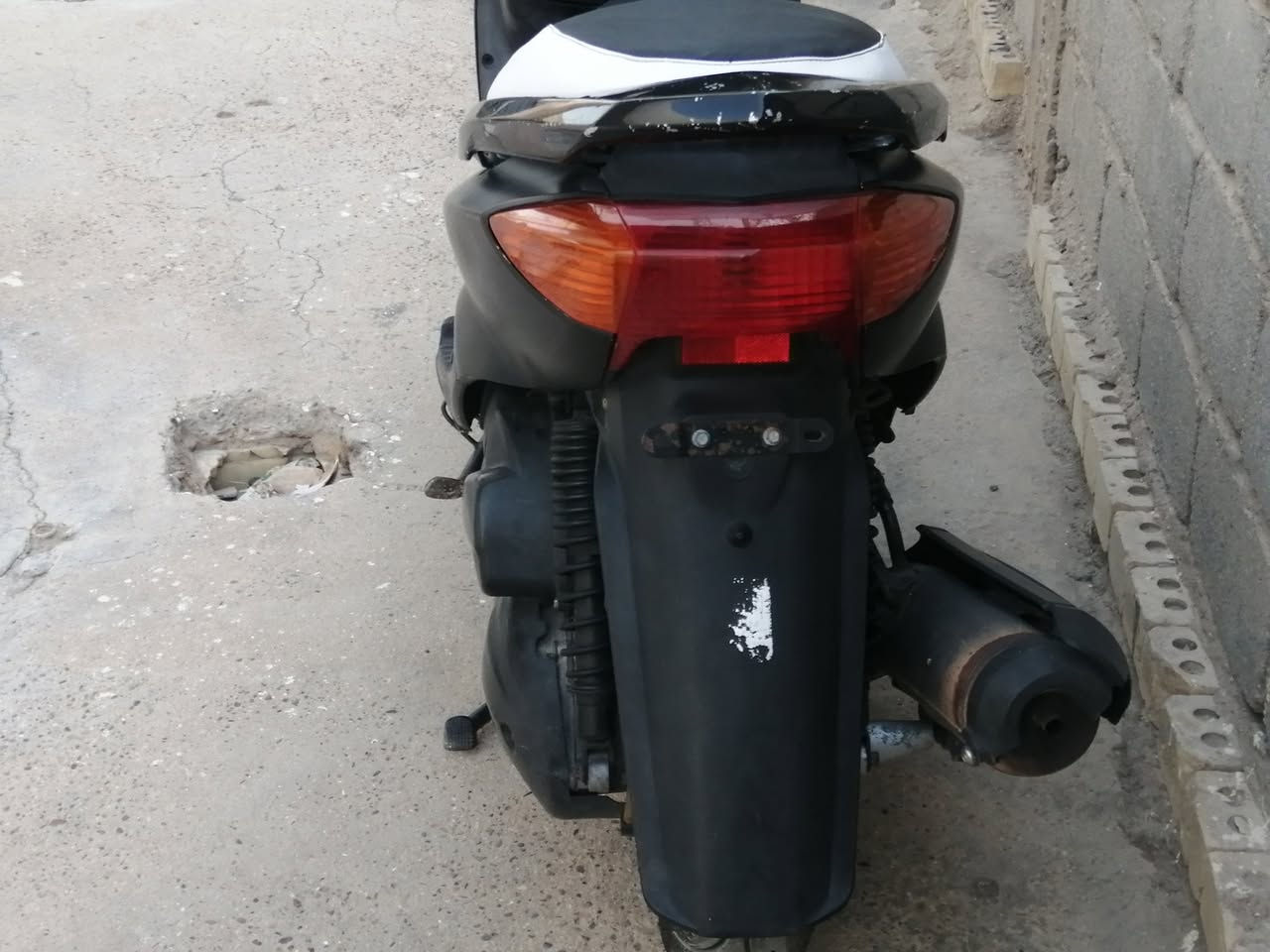 سكنس كابريتر جديده بوشه وبستم وكور جدد بوشه ٥٨ سلف جديد باتري جديد تايراته جدد ستان كهربائيه جاهزة من كلشي السعر ٥٥٠ وبيه مجال مكاني المسيب
***********
